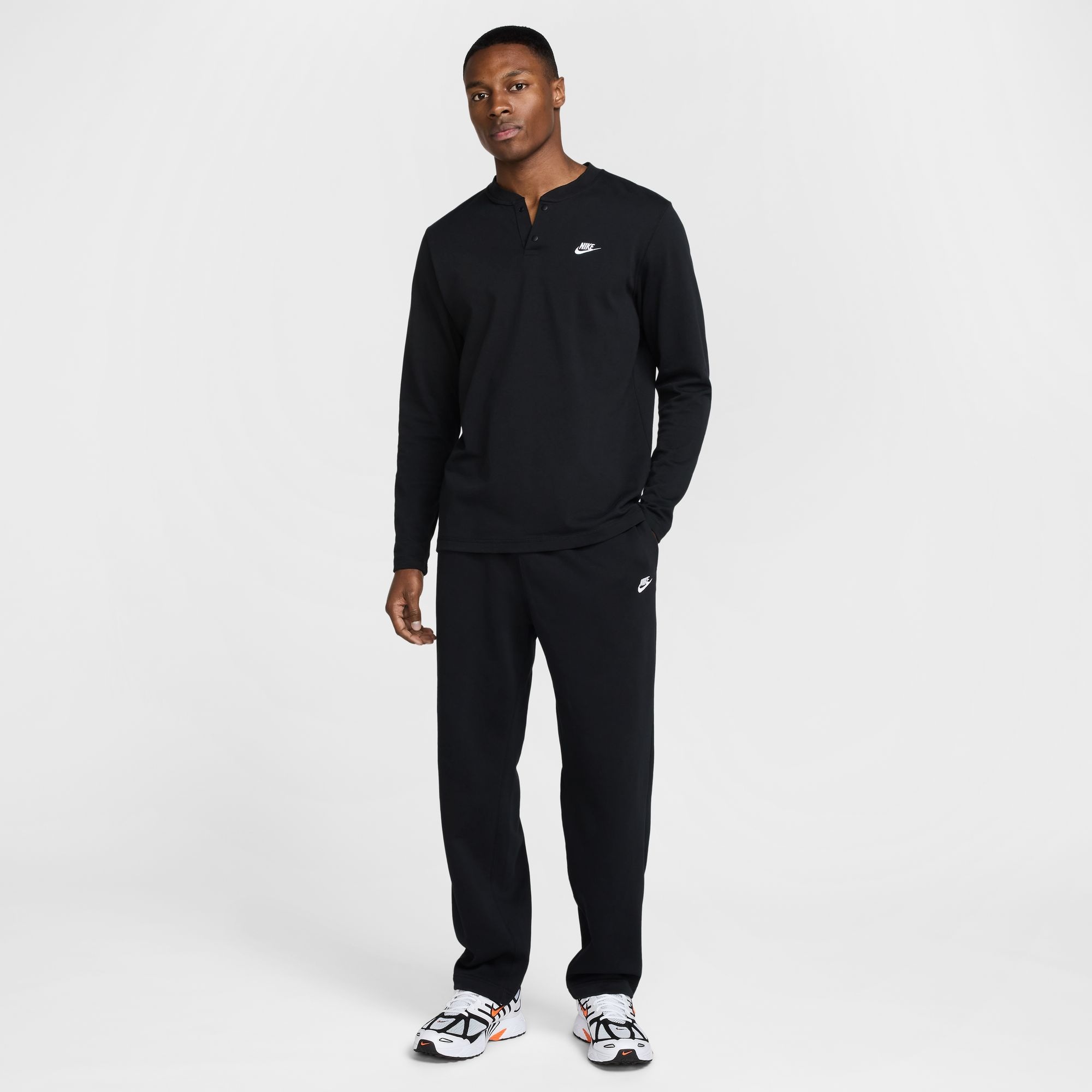 Nike Sportswear Sporthose »M NK CLUB FT OH PANT«  mit Eingrifftaschen und Gesäßtasche, aus Baumwollmischung