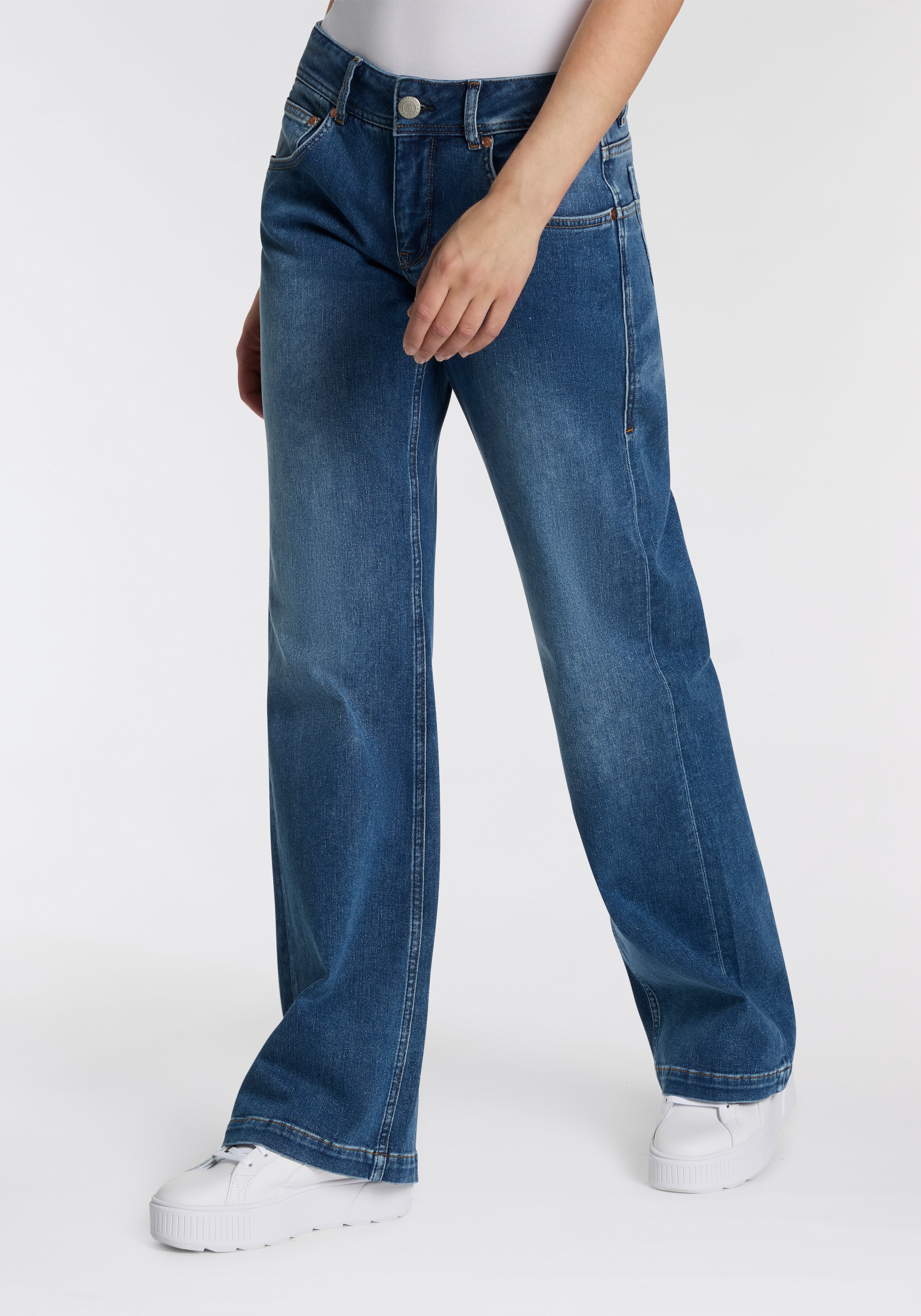 Herrlicher 1100000002199 "Edna Denim Cashmere Touch" im Flared Fit, Cashmere Touch