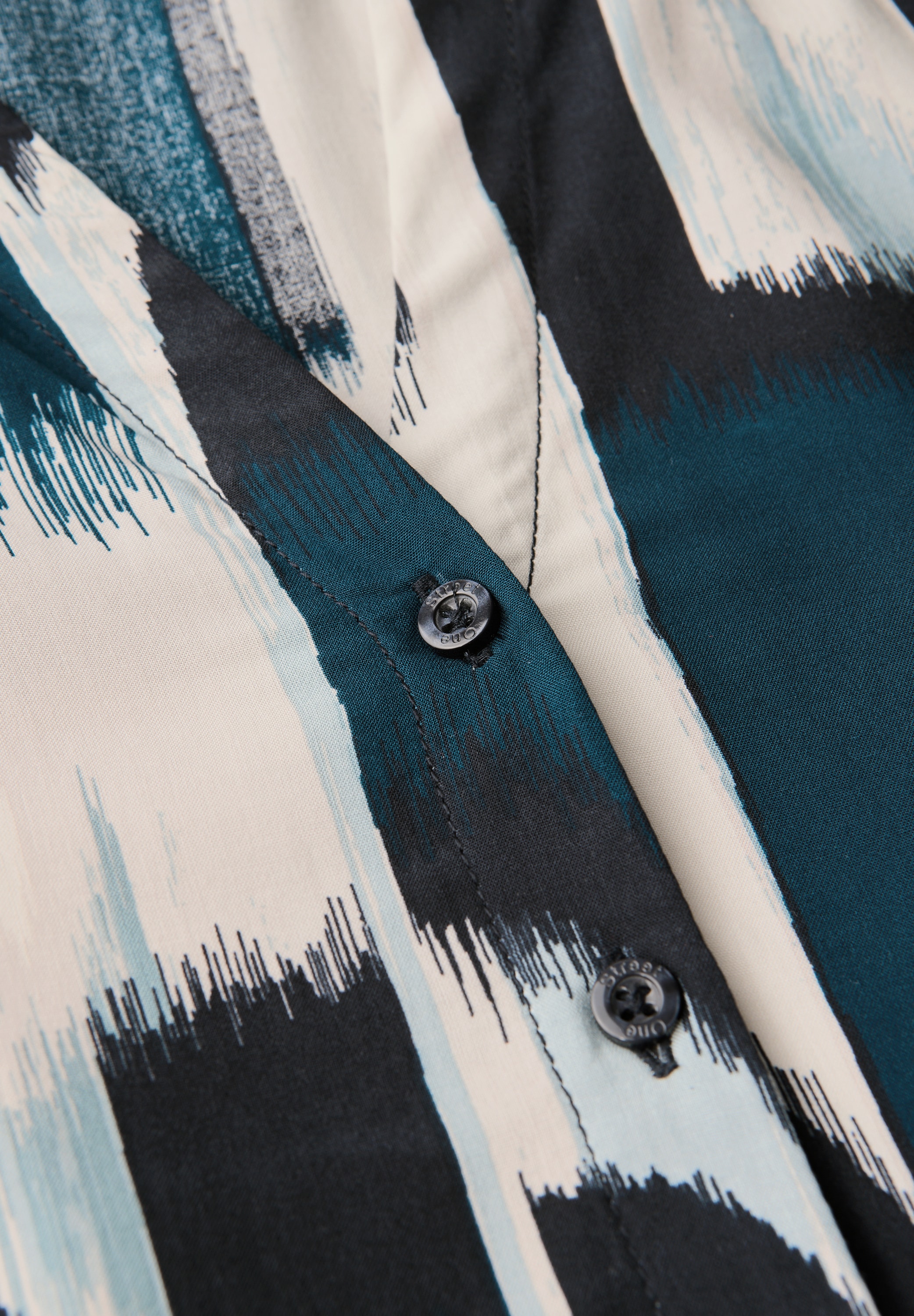 STREET ONE Volantkleid, Sommerkleid mit grafischem Allover-Muster