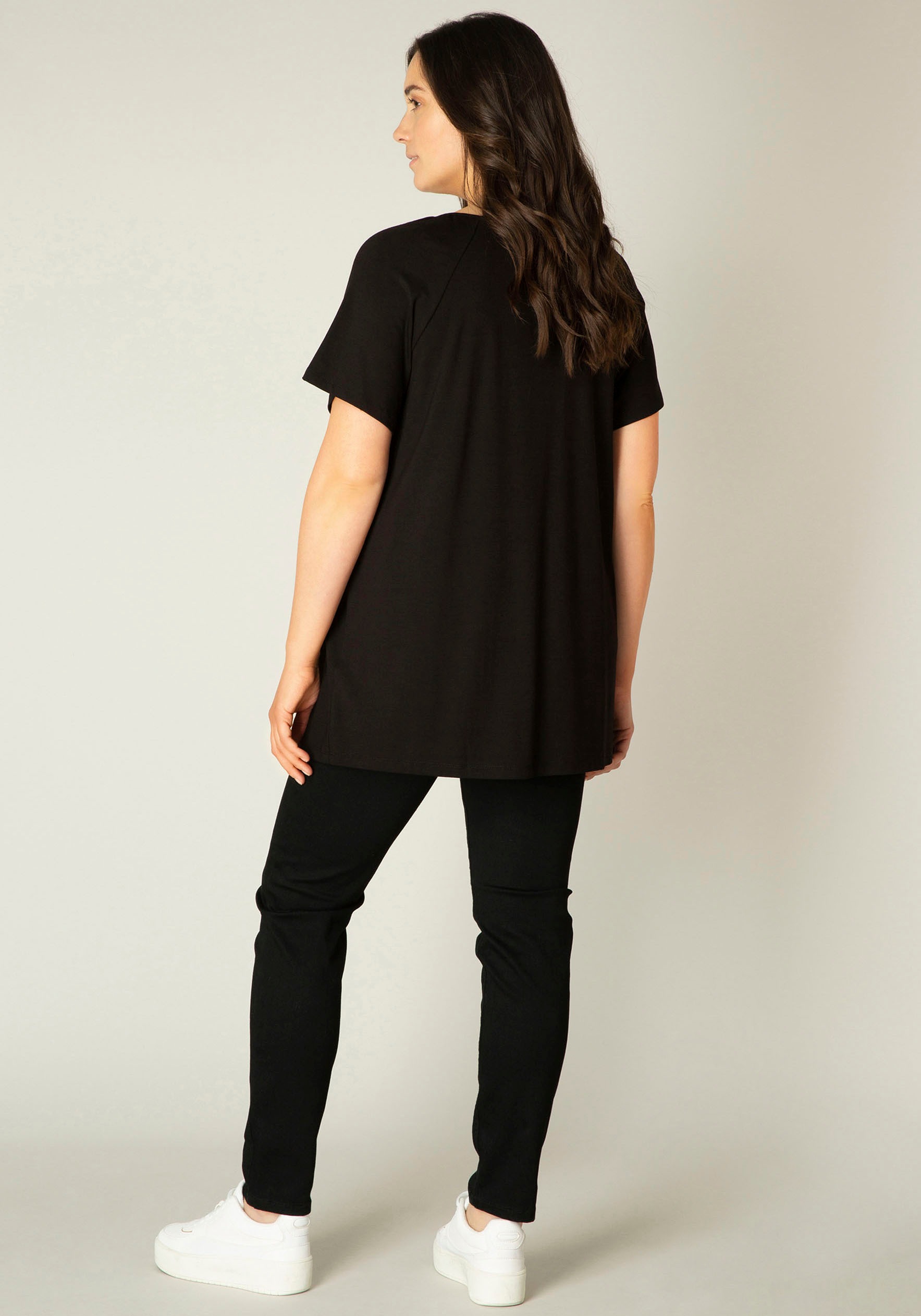 Base Level Curvy T-Shirt "Yokia", In formstabiler Baumwoll-Mischqualität günstig online kaufen