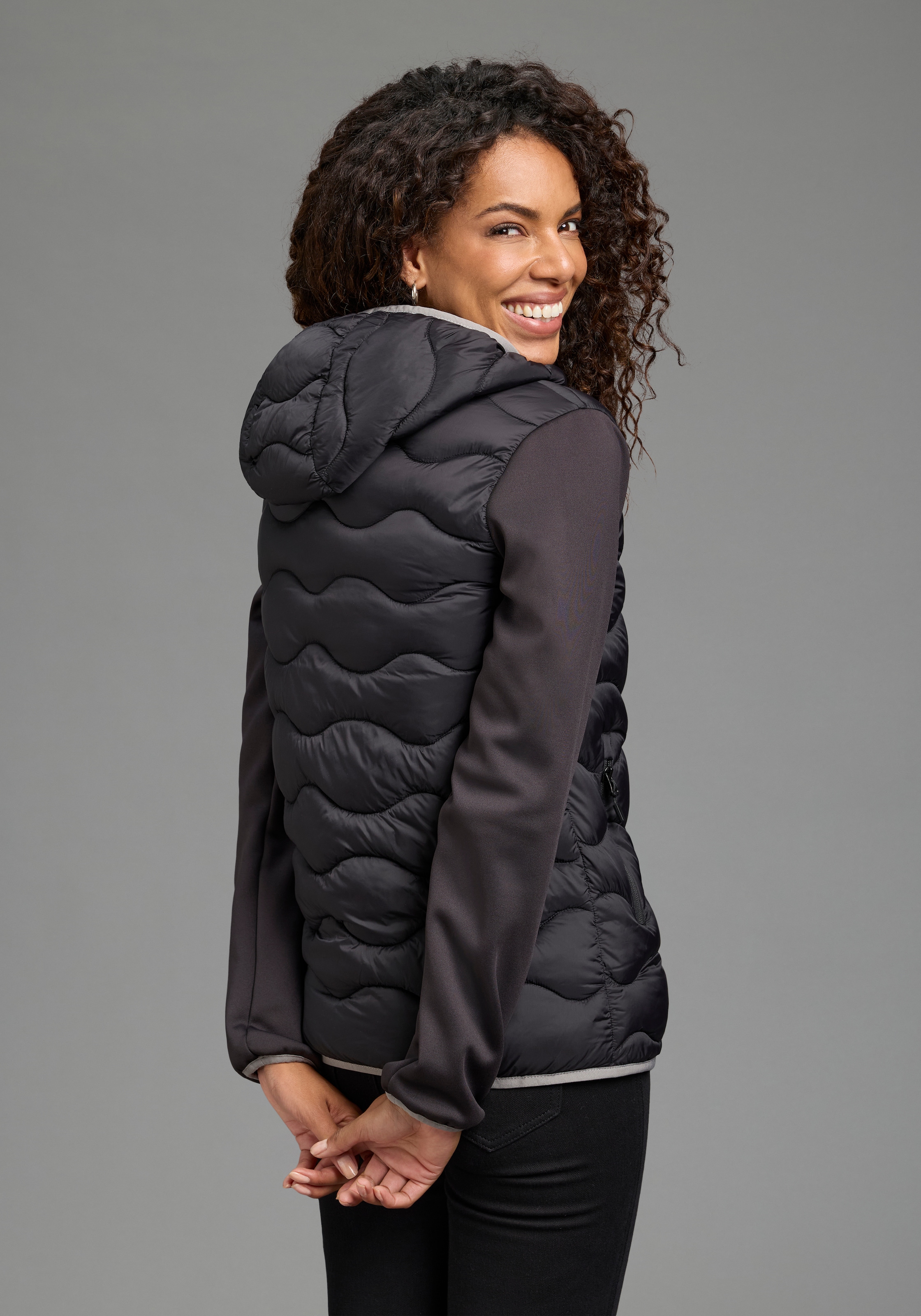 Polarino Hybridjacke mit Kapuze Übergangsjacke aus modernem Materialmix mit Kapuze
