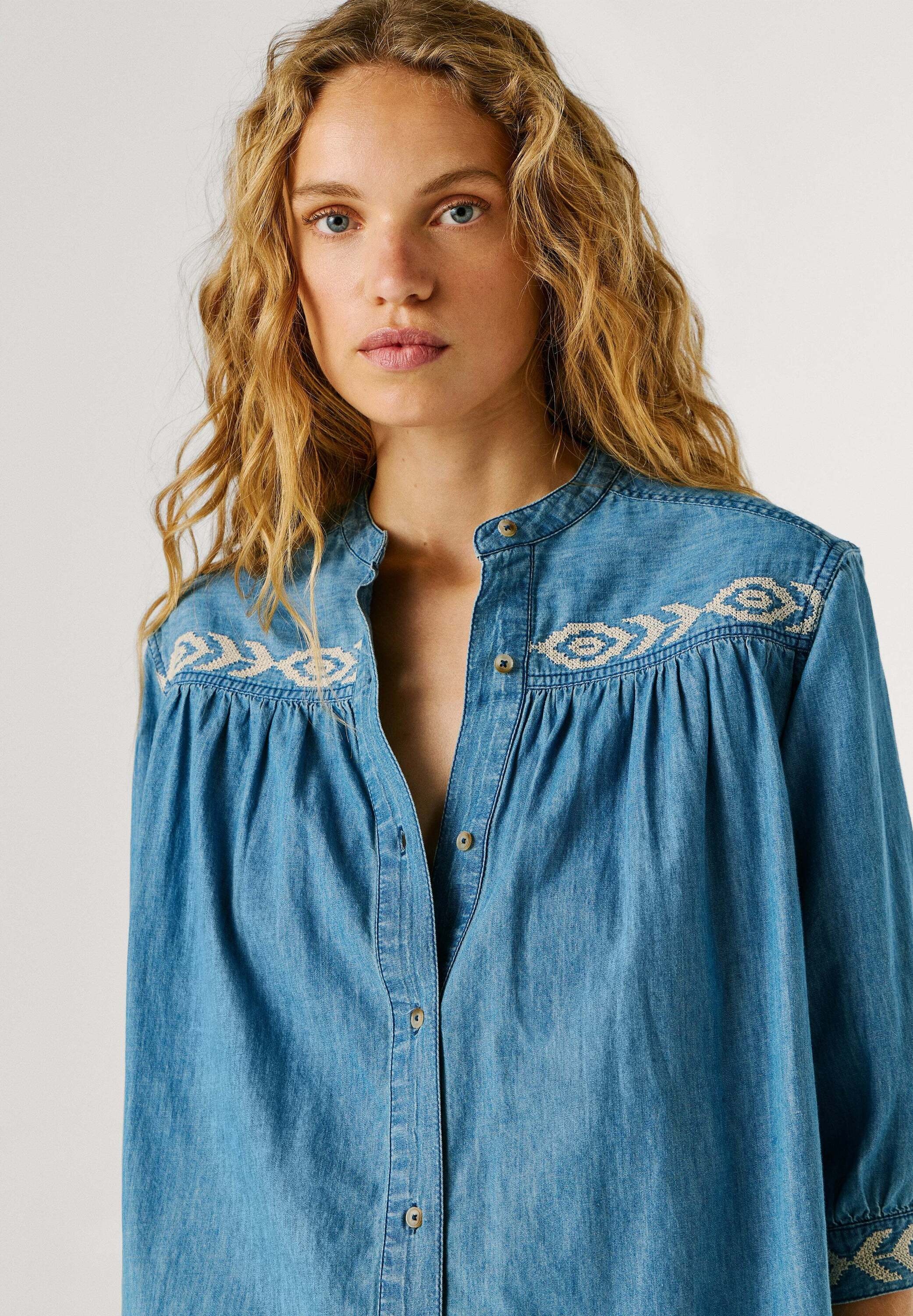 Pepe Jeans Funktionsshirt »shirt LIVIA EMBROIDERED«