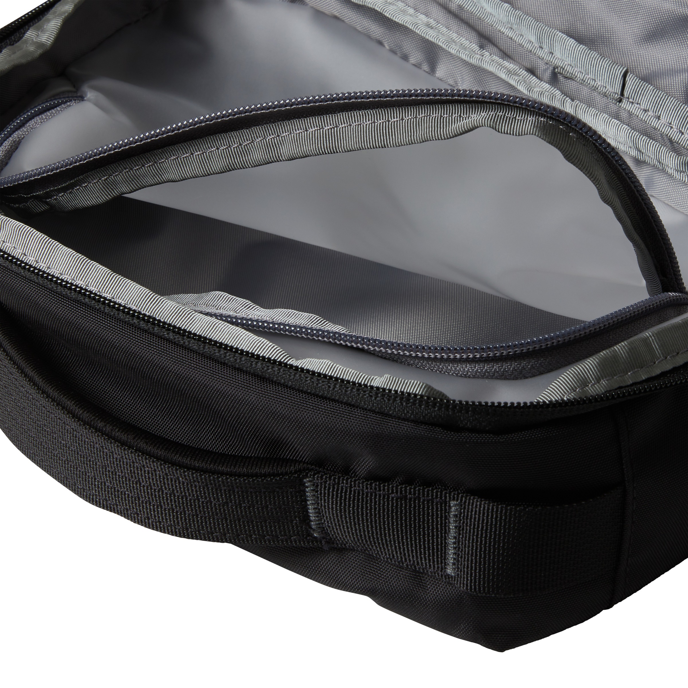 Kulturbeutel THE NORTH FACE "BASE CAMP VOYAGER TOILETRY KIT", Gr. B/H/T: 23,5cm x 16,5cm x 8,3cm, schwarz (tnf schwarz, asphalt grau), Web, Polyester, Taschen Kulturbeutel, für Erwachsene, aus Polyester, windabweisend, mit Mesheinsatz 4