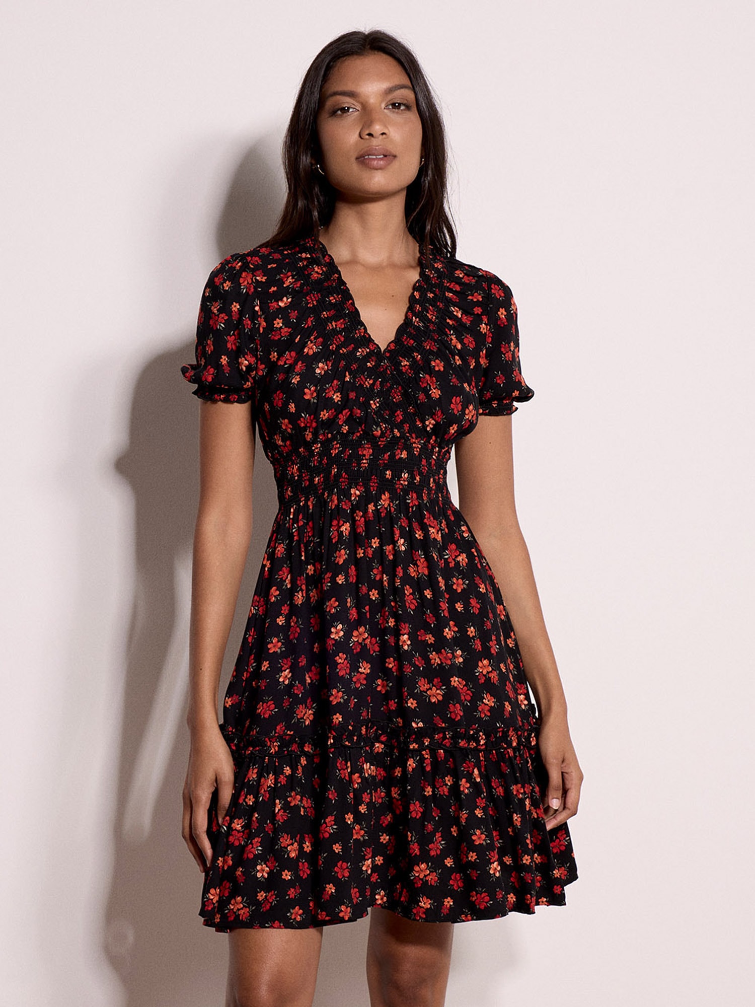 Apricot Minikleid »Minikleid mit Blumenprint« mit Smokarbeit