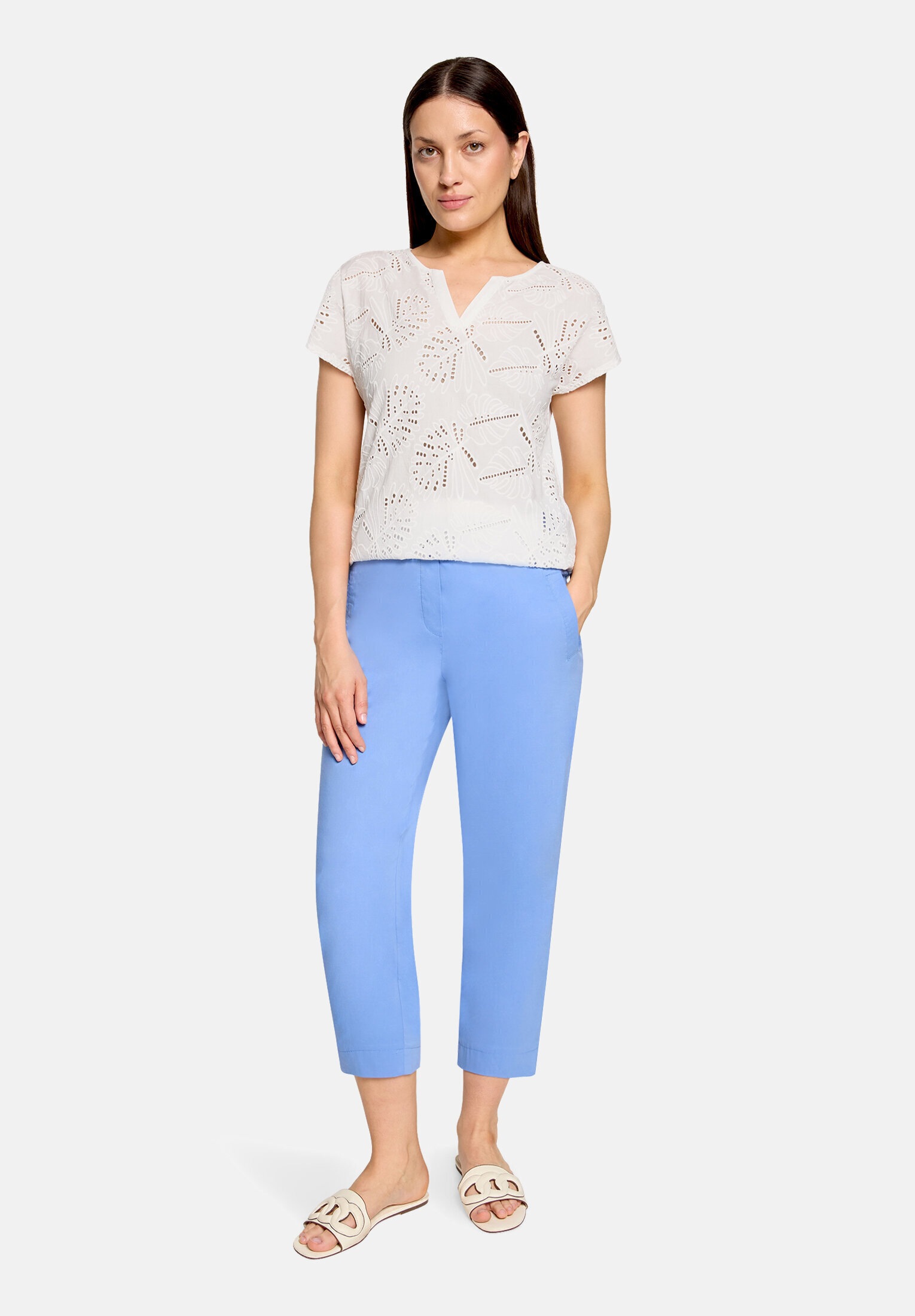 Betty&Co Kurzarmshirt "Damen mit V-Ausschnitt" 1
