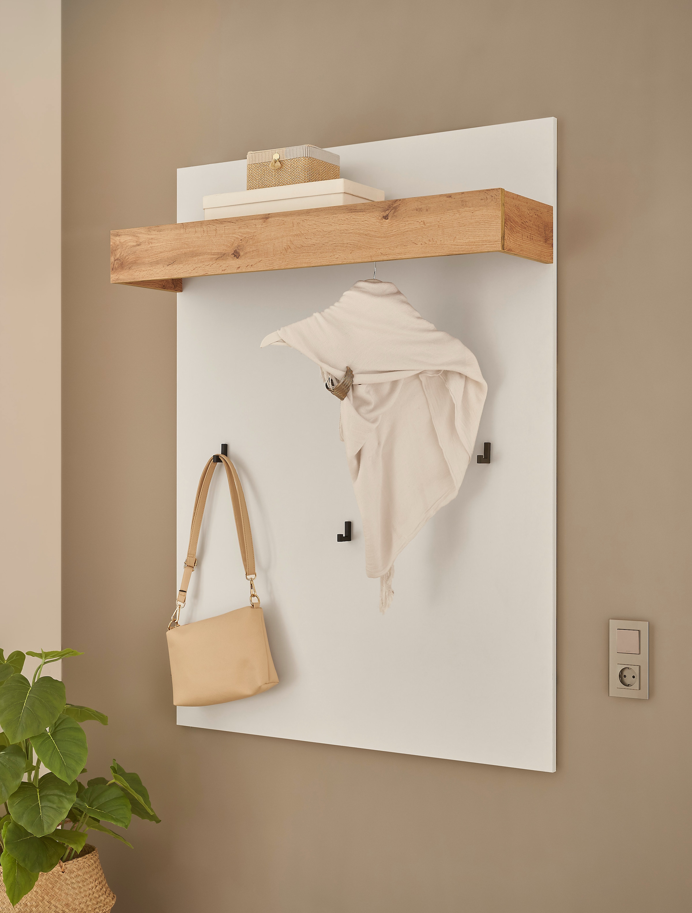 INOSIGN Garderobenpaneel "GiRON/CiTY, Wandregal in vier Farben, Flurgardero günstig online kaufen