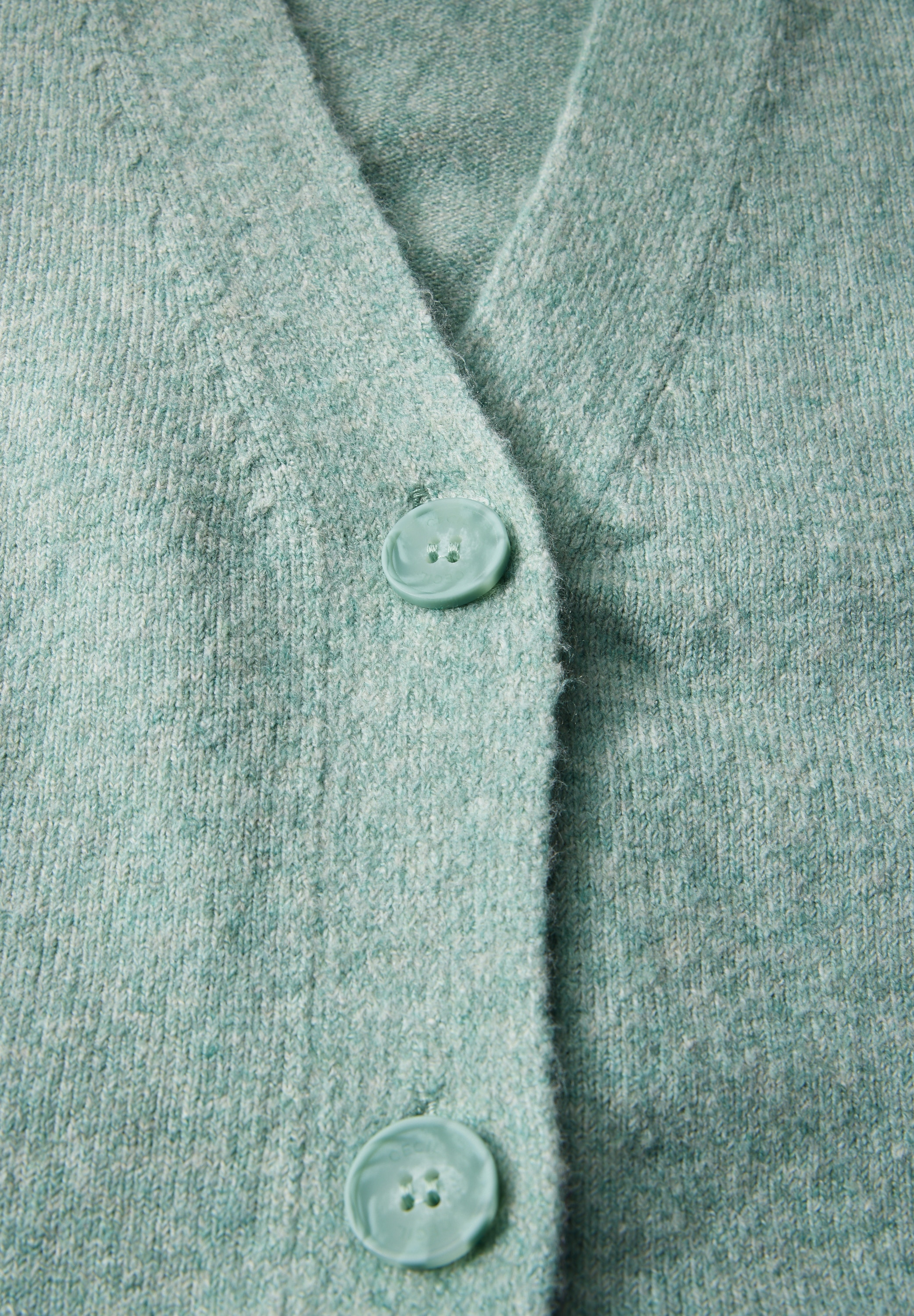 Cecil Cardigan, mit V-Ausschnitt
