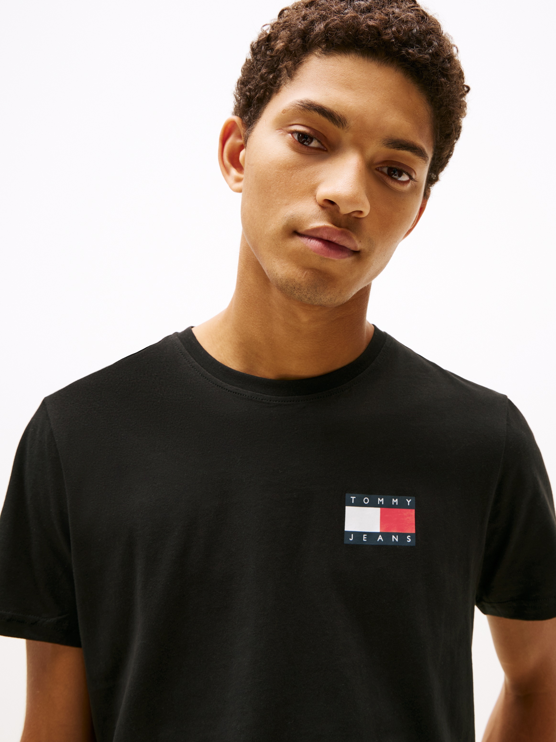 Tommy Jeans T-Shirt "TJM SLIM FIT ESSENTIAL FLAG" Mit Rundhalsausschnitt günstig online kaufen
