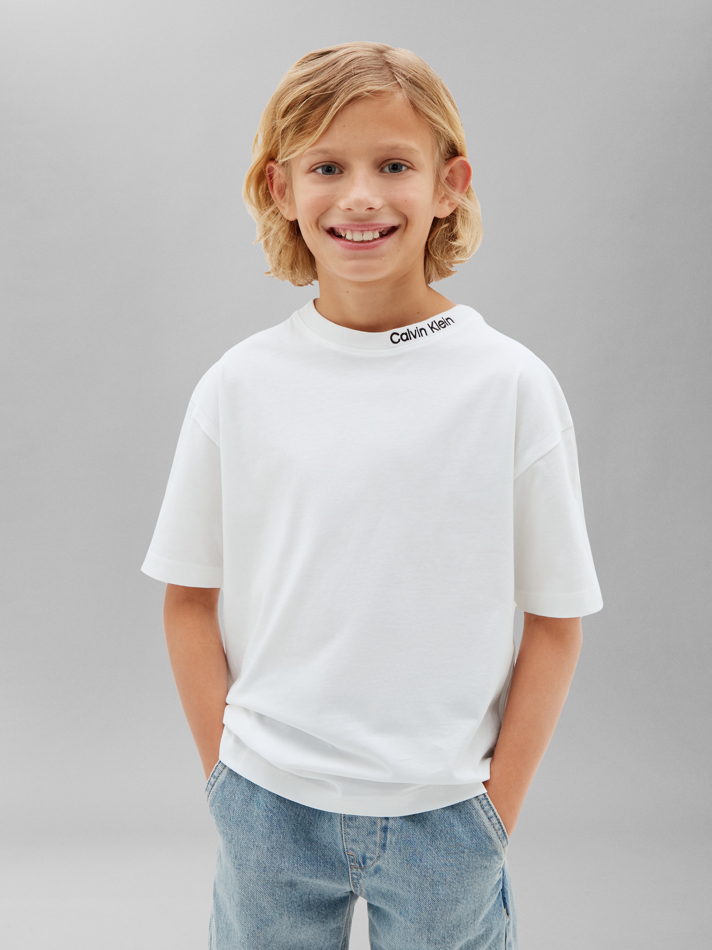Calvin Klein Jeans T-Shirt Packung, 2 Regular Fit, reine Baumwolle, gestickter Logoschriftzug