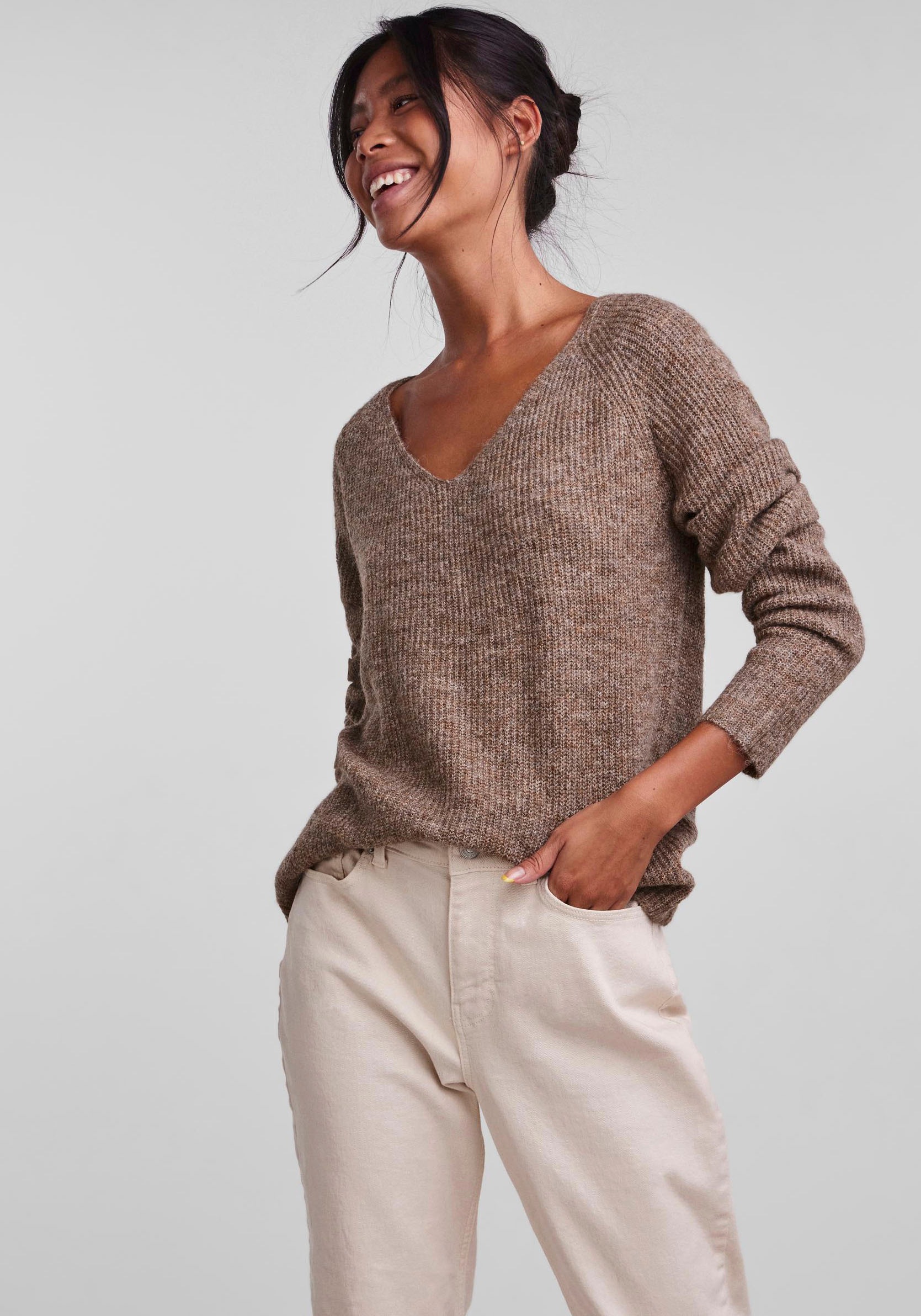 pieces "PCELLEN LS V-NECK KNIT NOOS BC" mit Wolle günstig online kaufen