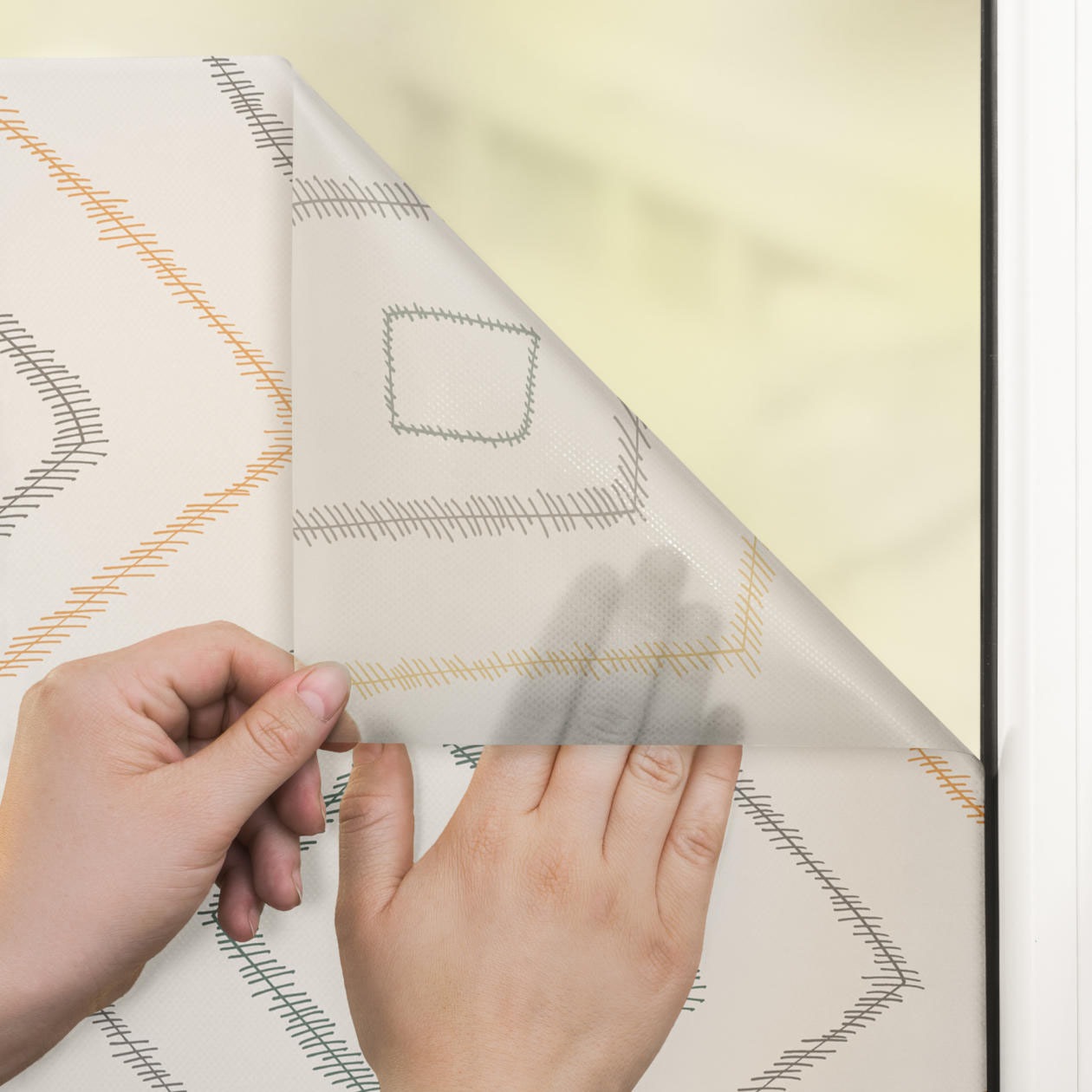 Thumbnail - LICHTBLICK ORIGINAL Fensterfolie "Fensterfolie selbstklebend, Sichtschutz, Stripy Boho Rectangle - Beige" 1 Stk. blickdi...