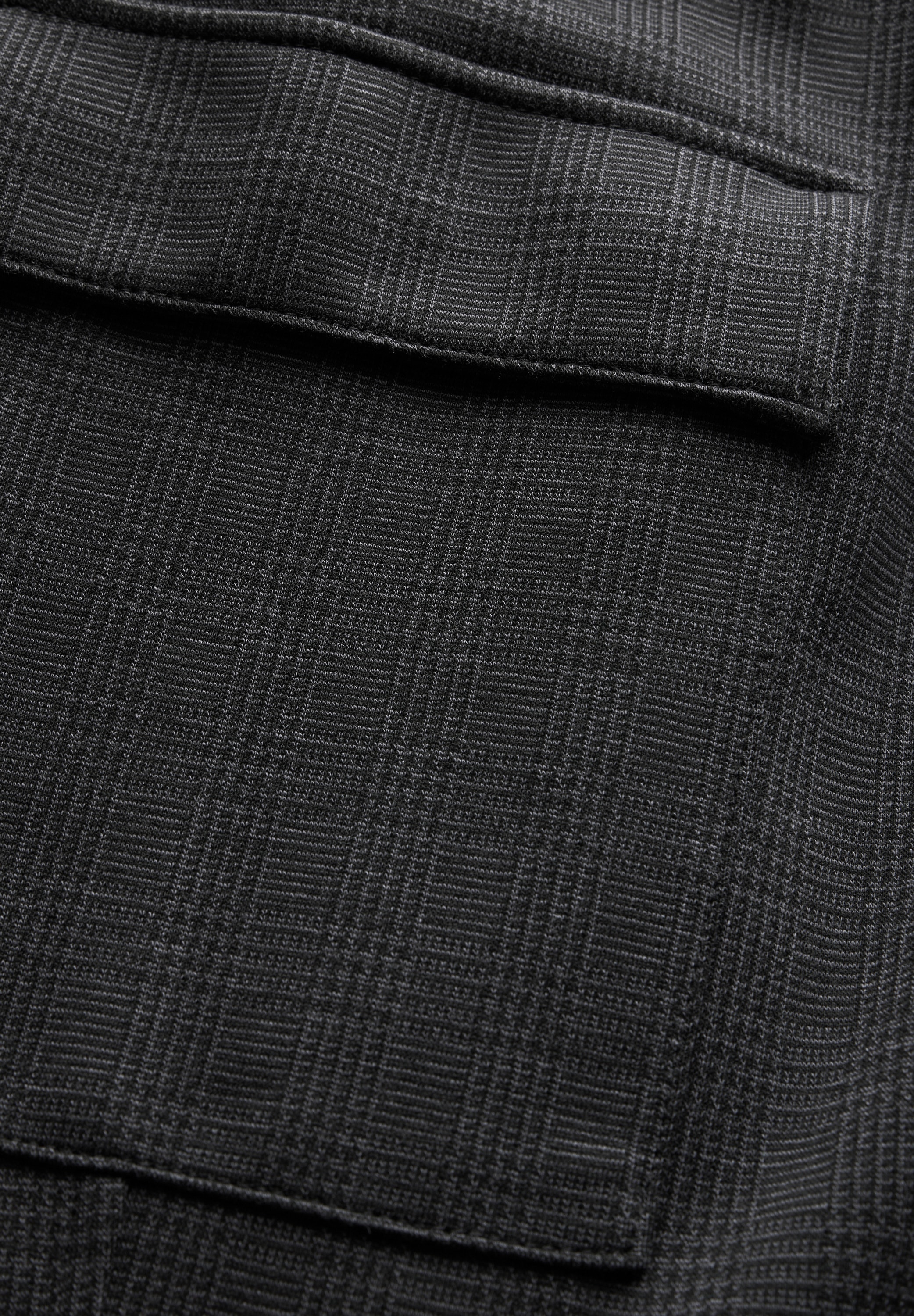 STREET ONE Cargohose, im elastischen Materialmix
