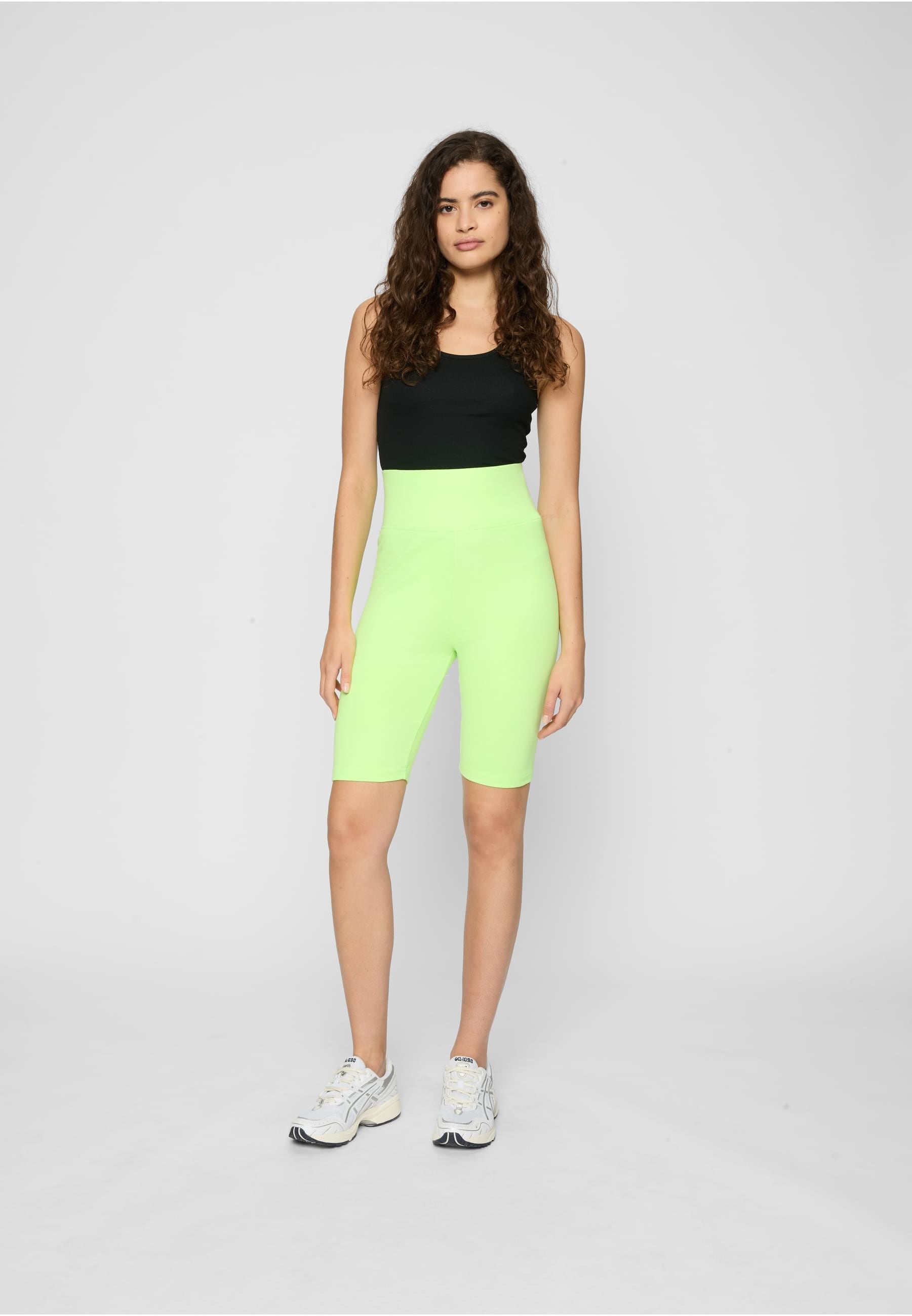 URBAN CLASSICS Stoffhose »Urban Classics Damen Ladies High Waist Cycle Shorts 2-Pack«, (1 tlg.)