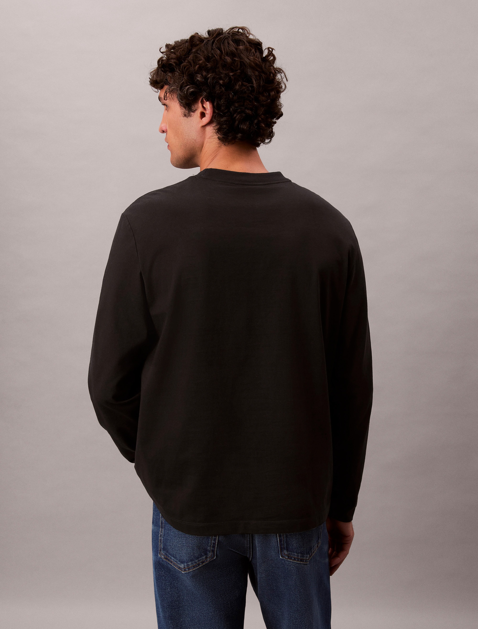 Calvin Klein Langarmshirt "LS RLXD STANDARD LOGO CREWNK TEE", Rundhalsaussc günstig online kaufen