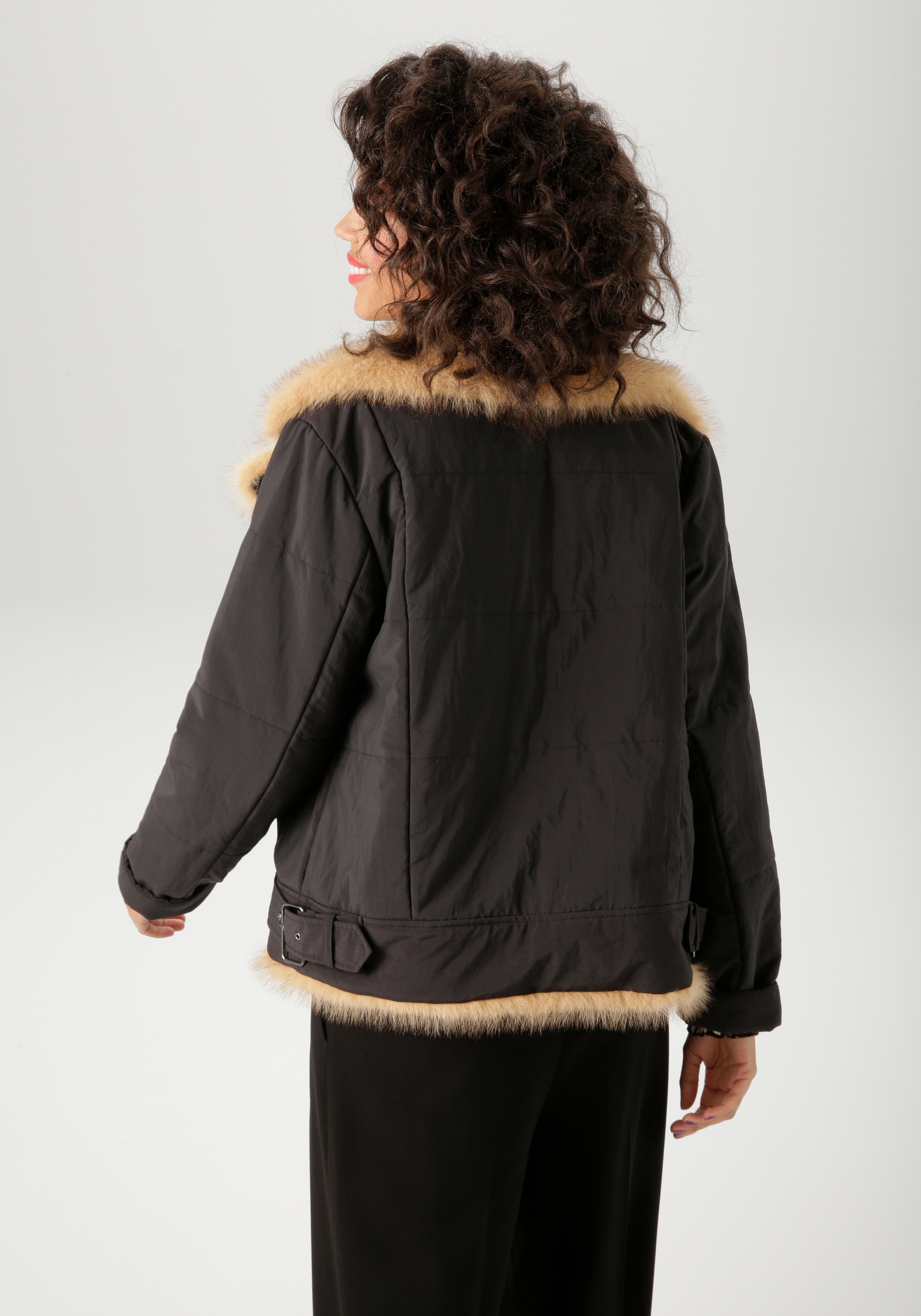 Aniston CASUAL Outdoorjacke, mit flauschigem Fellimitat verziert - NEUE KOL günstig online kaufen