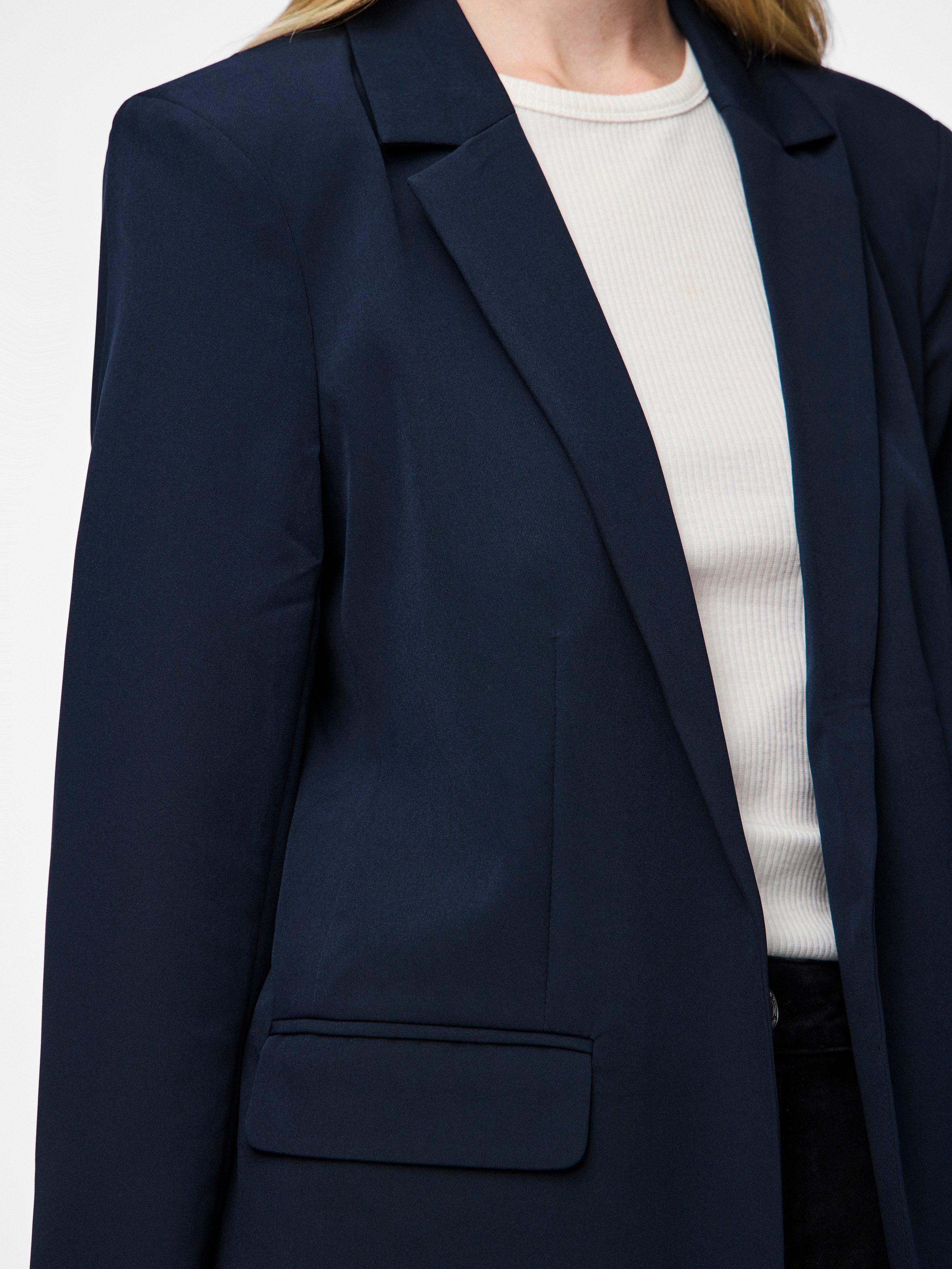 Thumbnail - pieces Longblazer "PCBOSELLA LS LOOSE BLAZER NOOS" in leichter Oversize Form