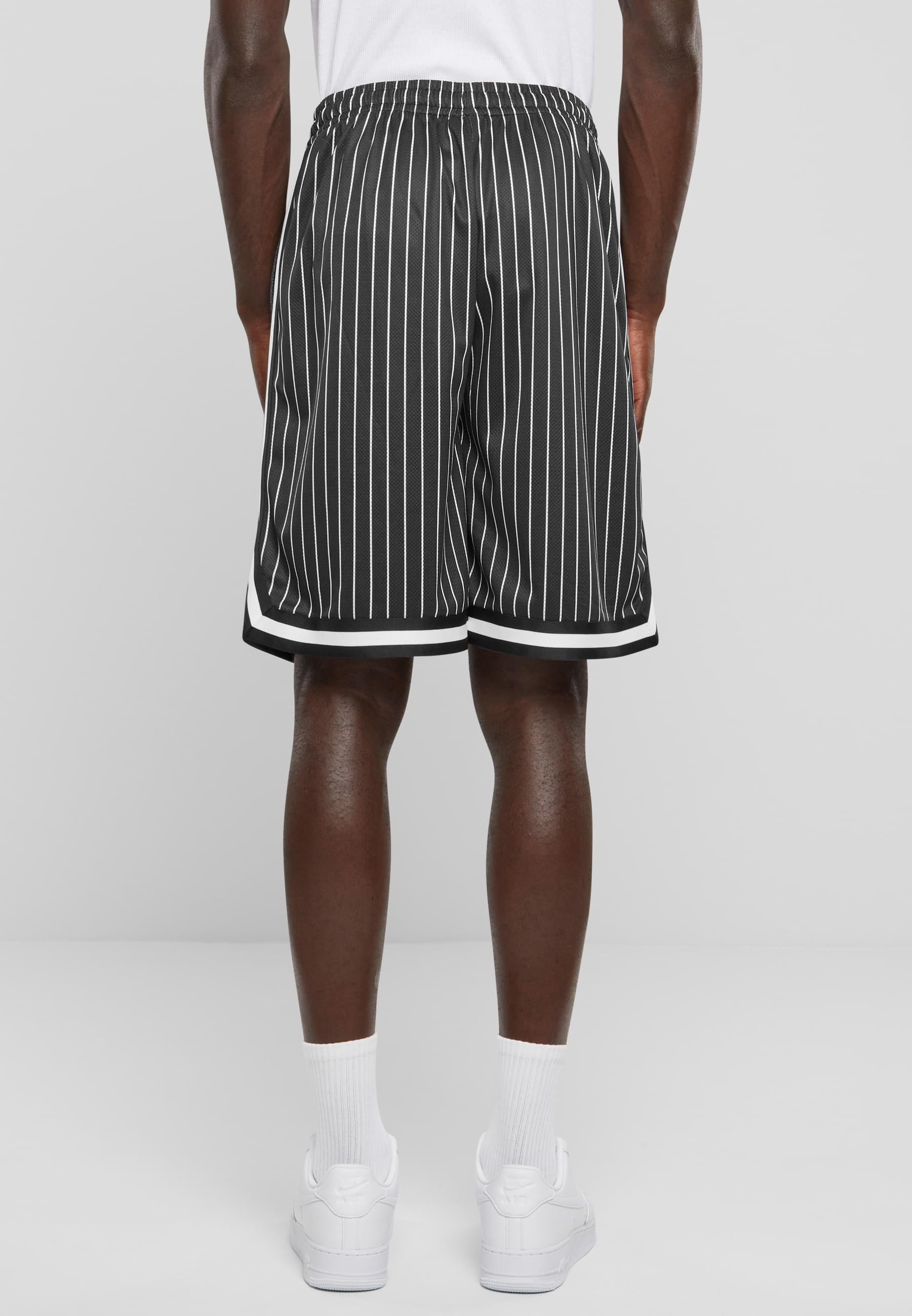 URBAN CLASSICS Shorts »Urban Classics Herren Striped Mesh Shorts«, (1 tlg.)