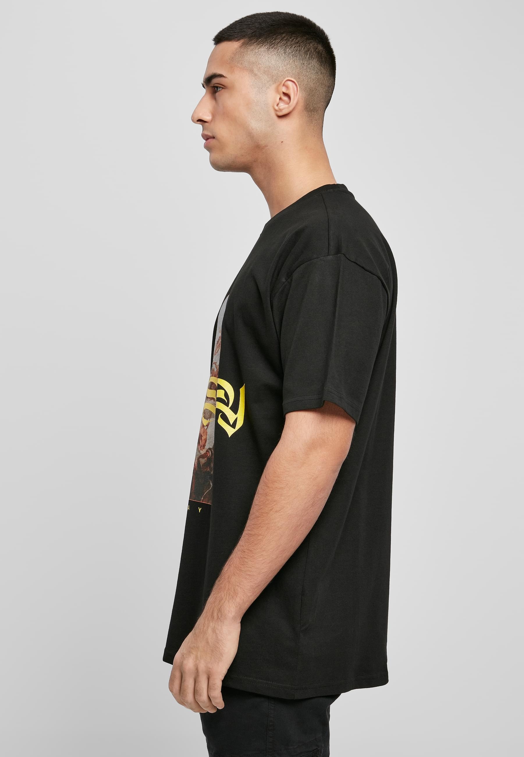 MisterTee Kurzarmshirt »MisterTee Unisex Pray Painting Oversize Tee«, (1 tlg.)