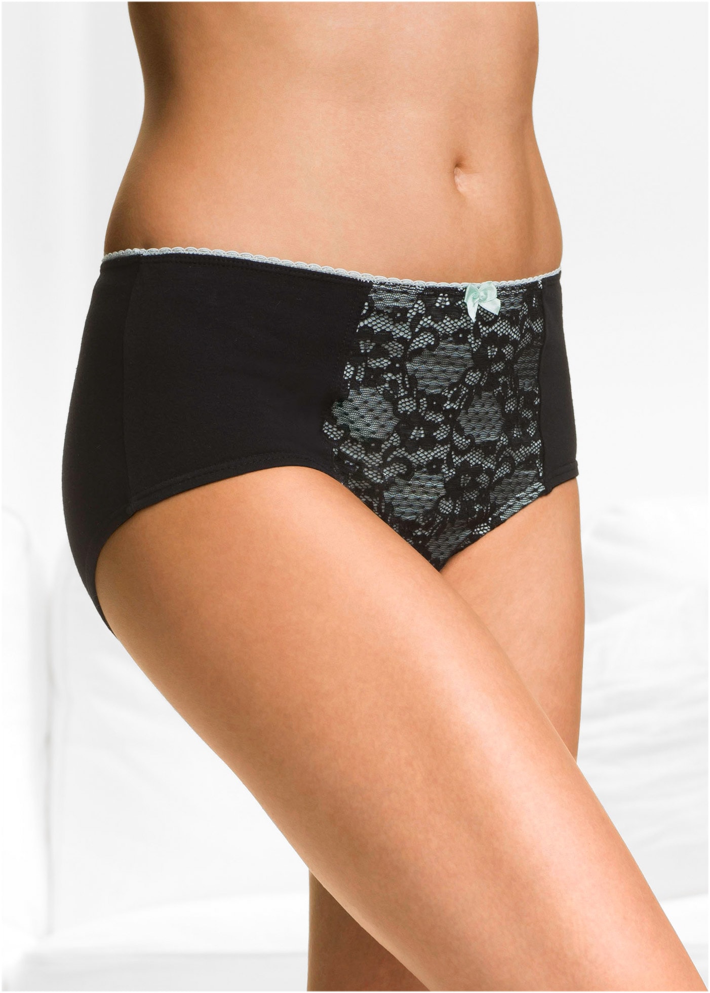 bonprix Maxislip Packung, 4 Stk. 4-er Pack, mit farbigem Spitzeneinsatz