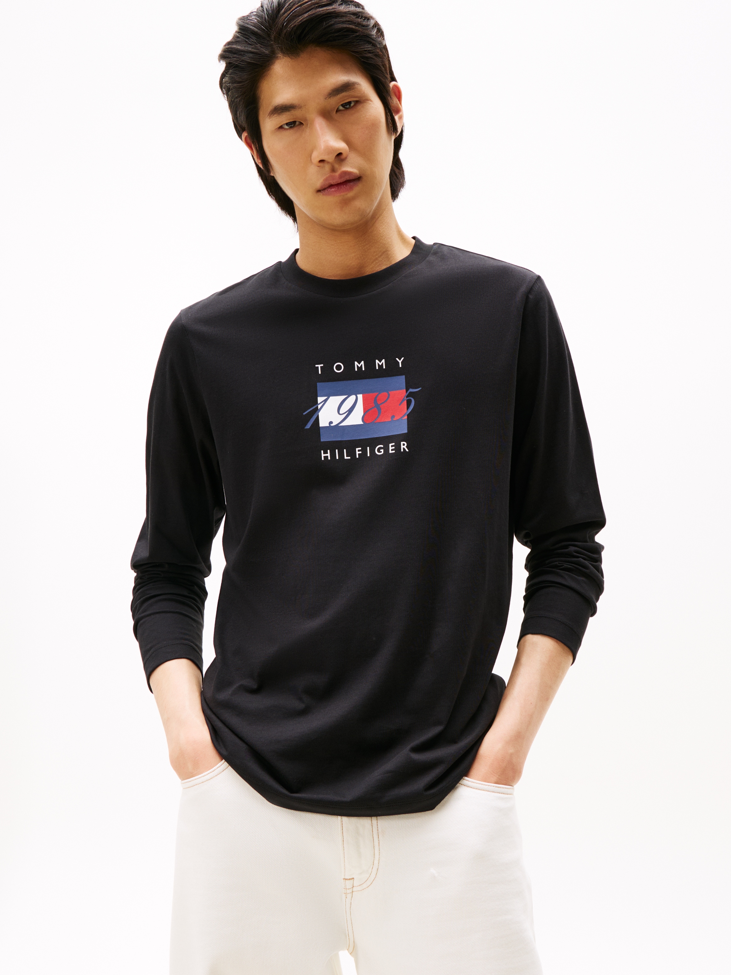 Tommy Hilfiger Langarmshirt "LINEAR FLAG GRAPHIC", Jersey, Rundhals, Regula günstig online kaufen