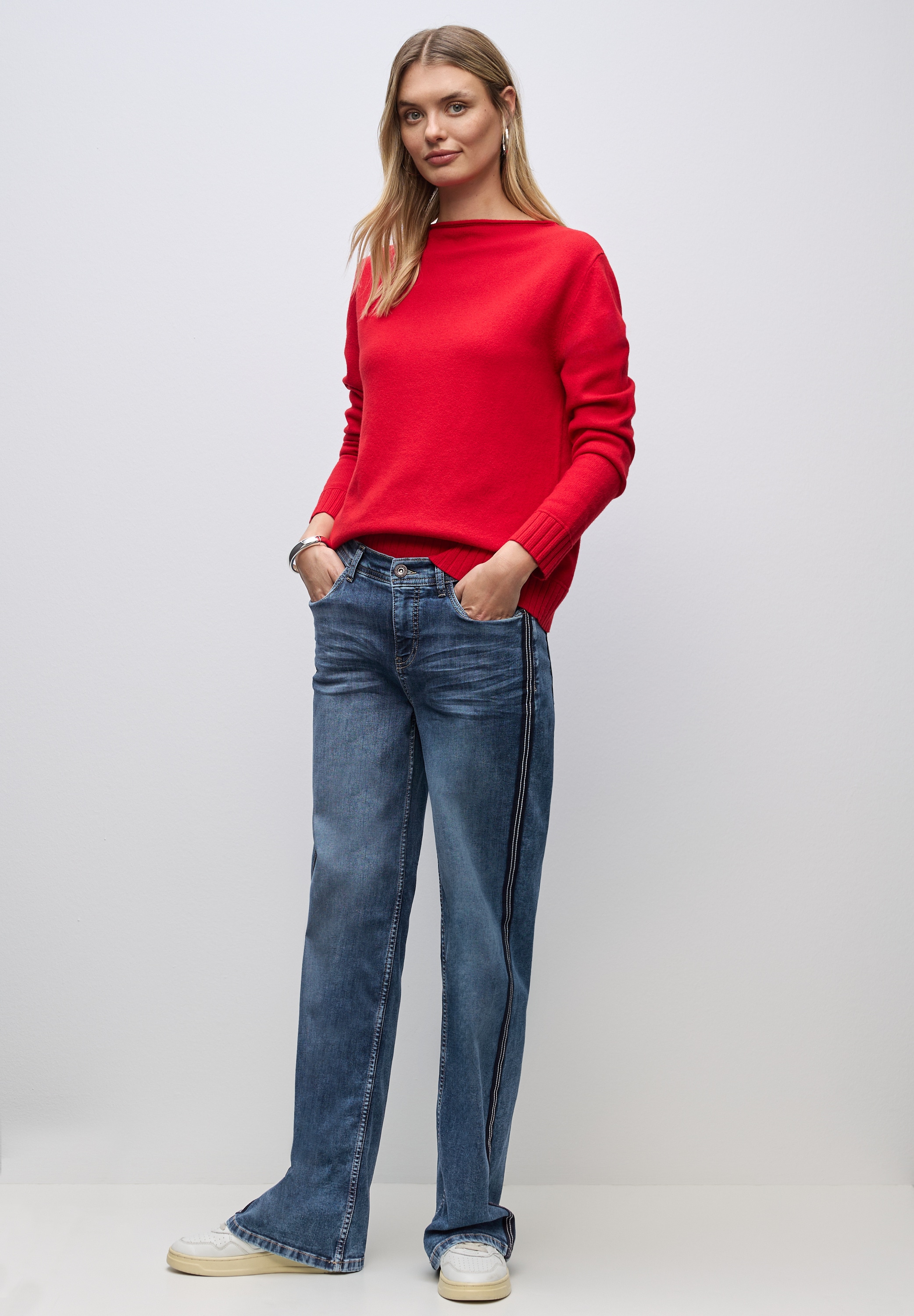 STREET ONE Loose-fit-Jeans, mit Galonstreifen