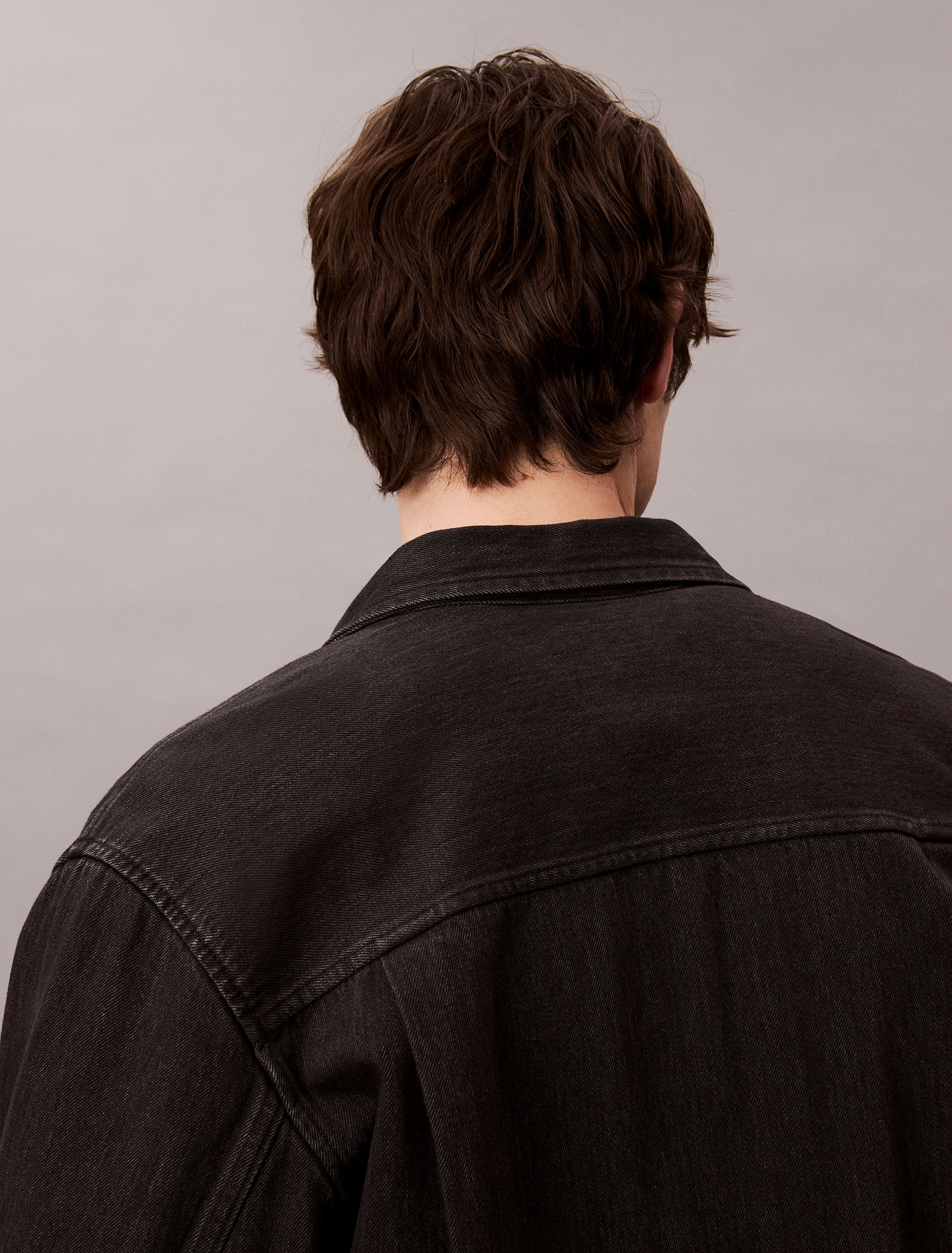 Calvin Klein Jeans Langarmhemd »CLASSIC 205 BLACK OVERSHIRT«, Mit Rundhalsausschnitt, regular fit