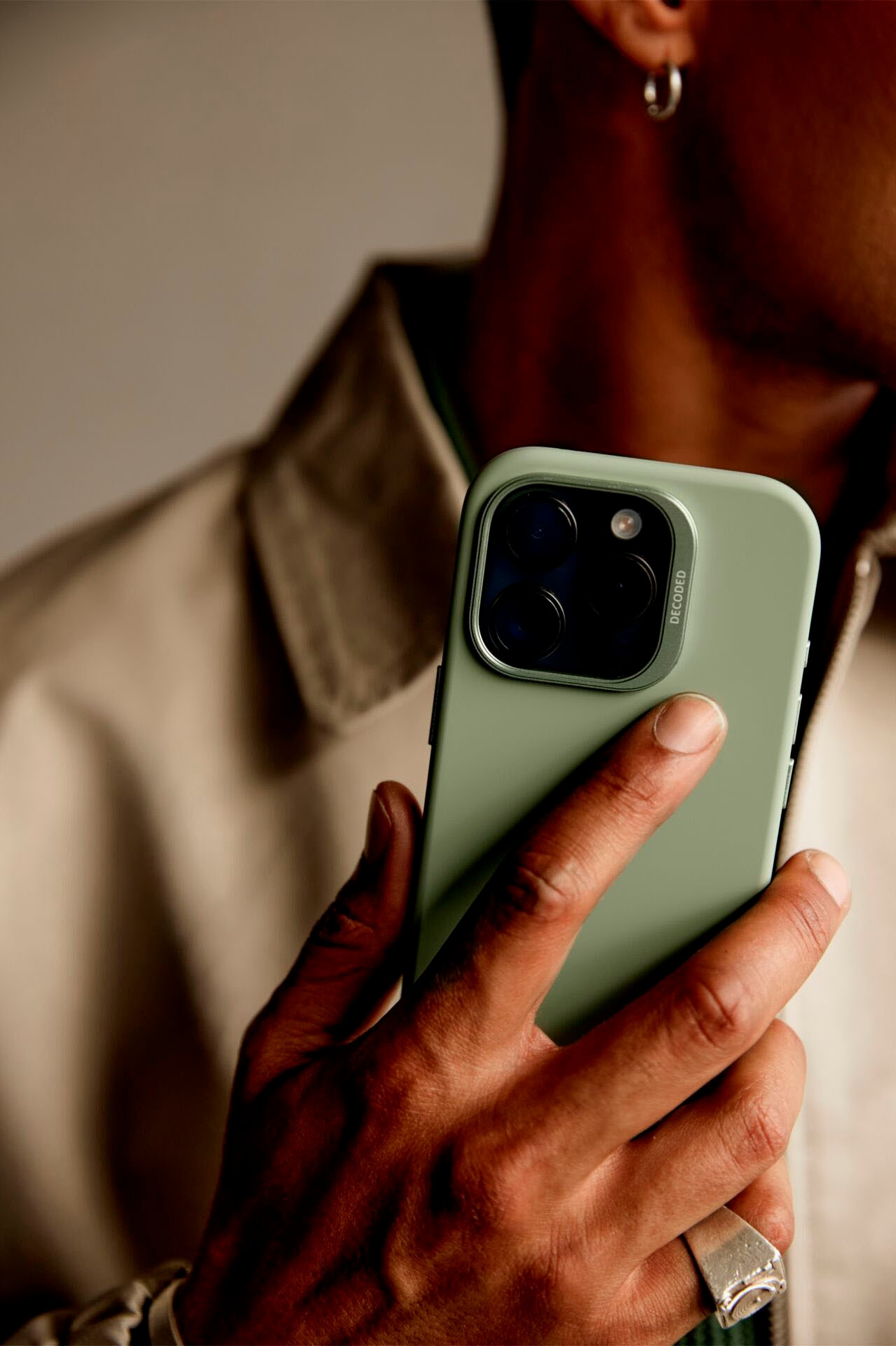 DECODED Smartphone-Hülle »AntiMicrobial Silicone Backc. iPhone 16 Pro Max«, Smartphones
