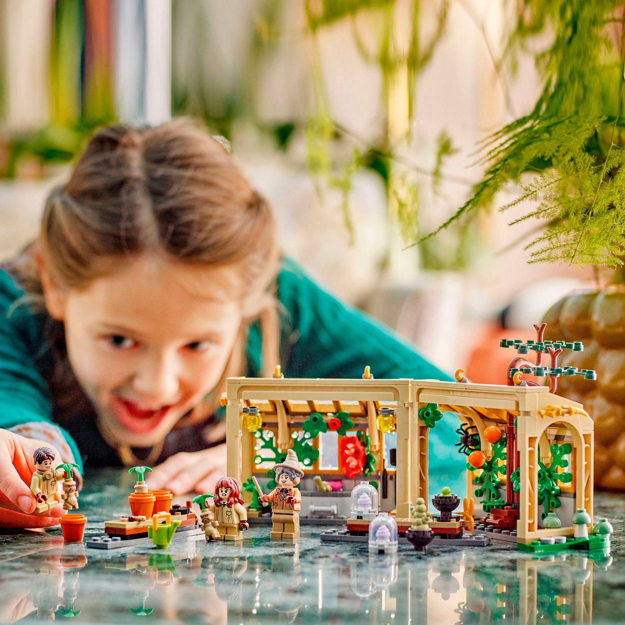 LEGO® Konstruktionsspielsteine »Schloss Hogwarts: Kräuterkundeunterricht (76445), LEGO Harry Potter™«, (390 St.), Made in Europe