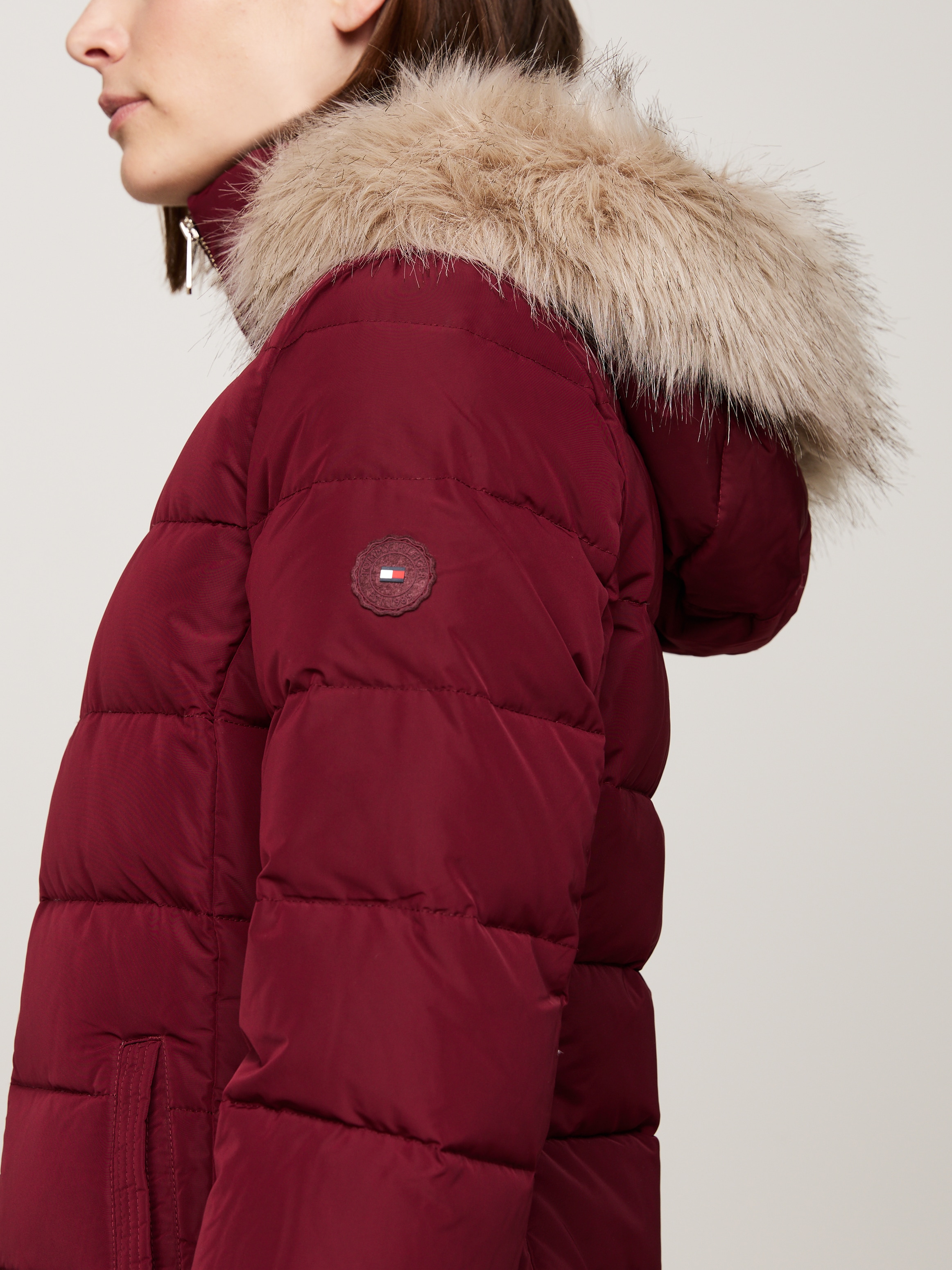 Tommy Hilfiger Steppmantel »HERITAGE DOWN TYRA COAT WITH FUR«, mit Fellimitat