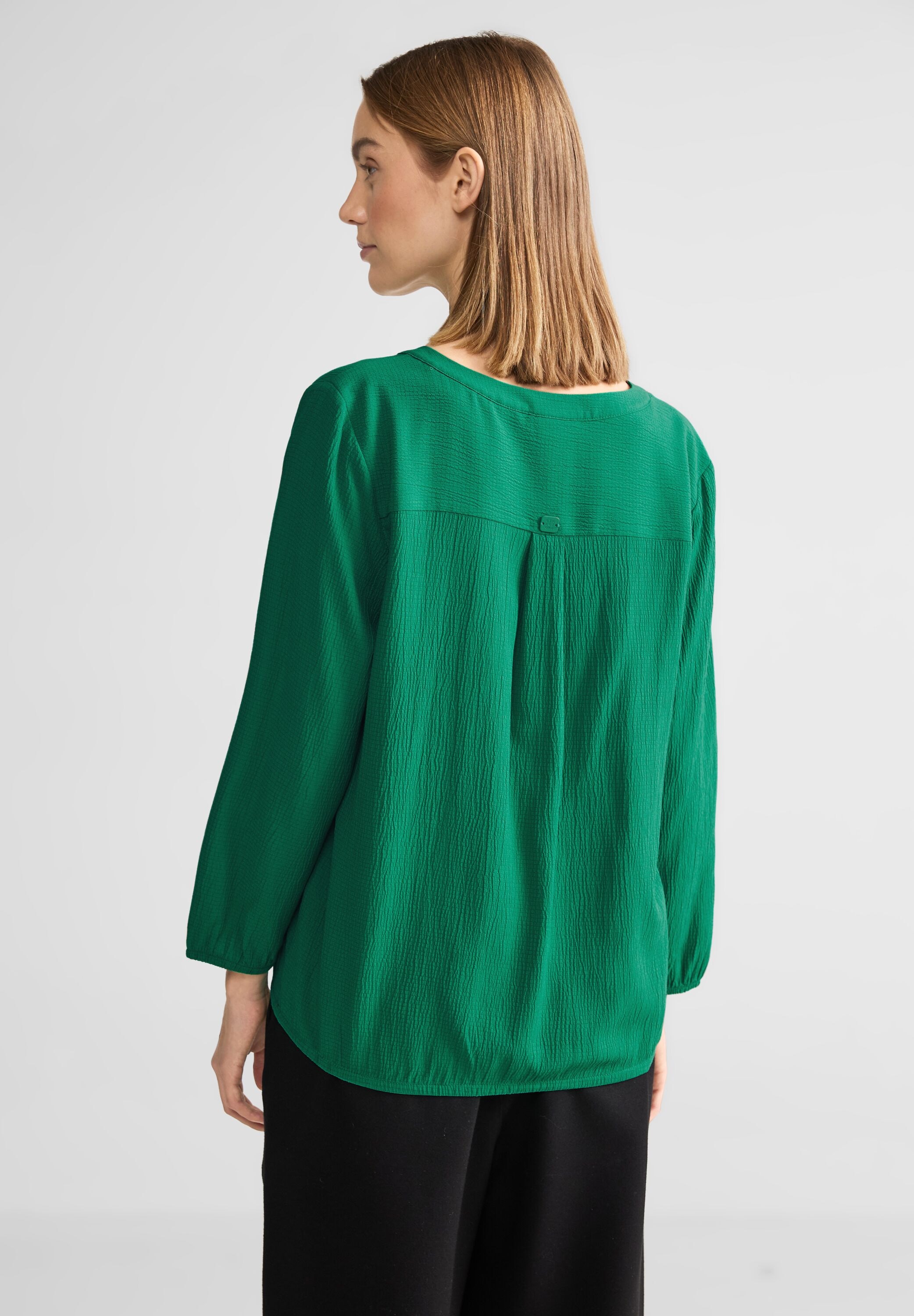 STREET ONE Klassische Bluse, mit geschlitztem Rundhalsausschnitt