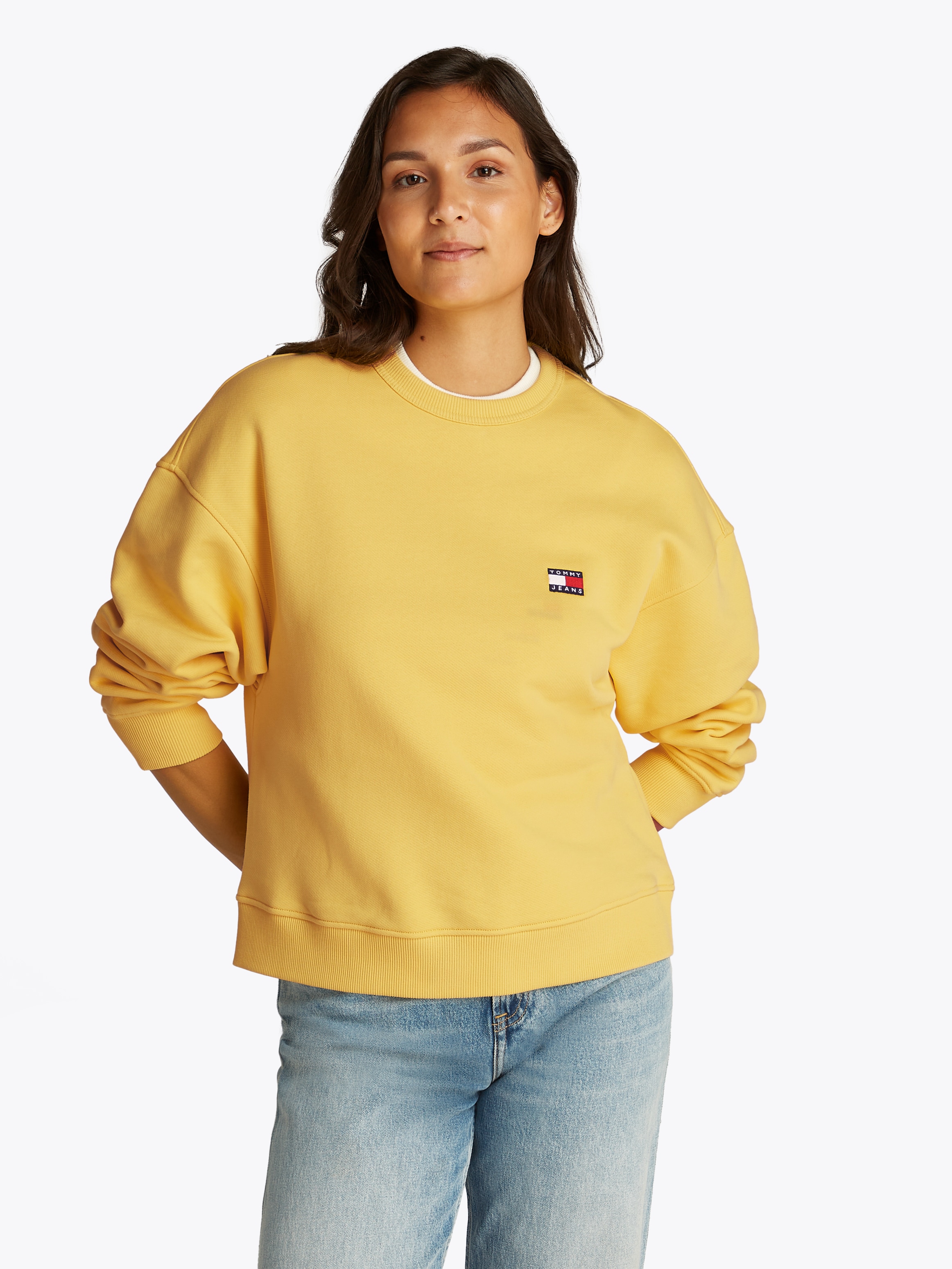 Tommy Jeans Sweatshirt »TJW BXY BADGE CREW«, mit Logo-Badge