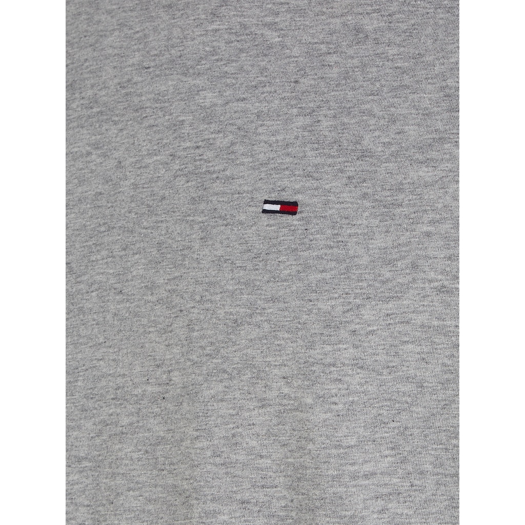 Tommy Jeans T-Shirt »TJM ESSENTIAL SOLID TEE«, Regular Fit mit Rundhalsausschnitt und dezenter Logo-Flag