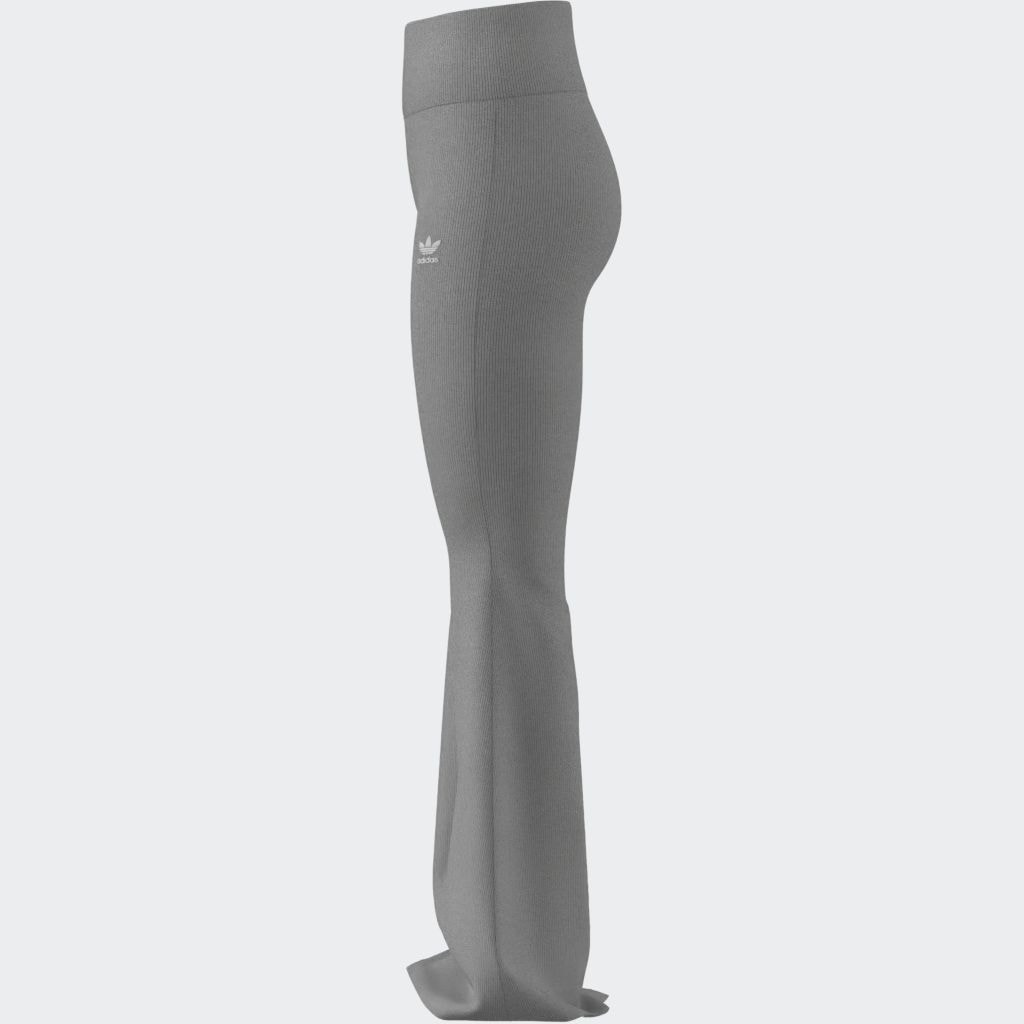 adidas Originals Leggings »ESS FL LEGGINGS«, (1 tlg.), mit ausgestelltem Bein und Ripp Optik, hoher Bund