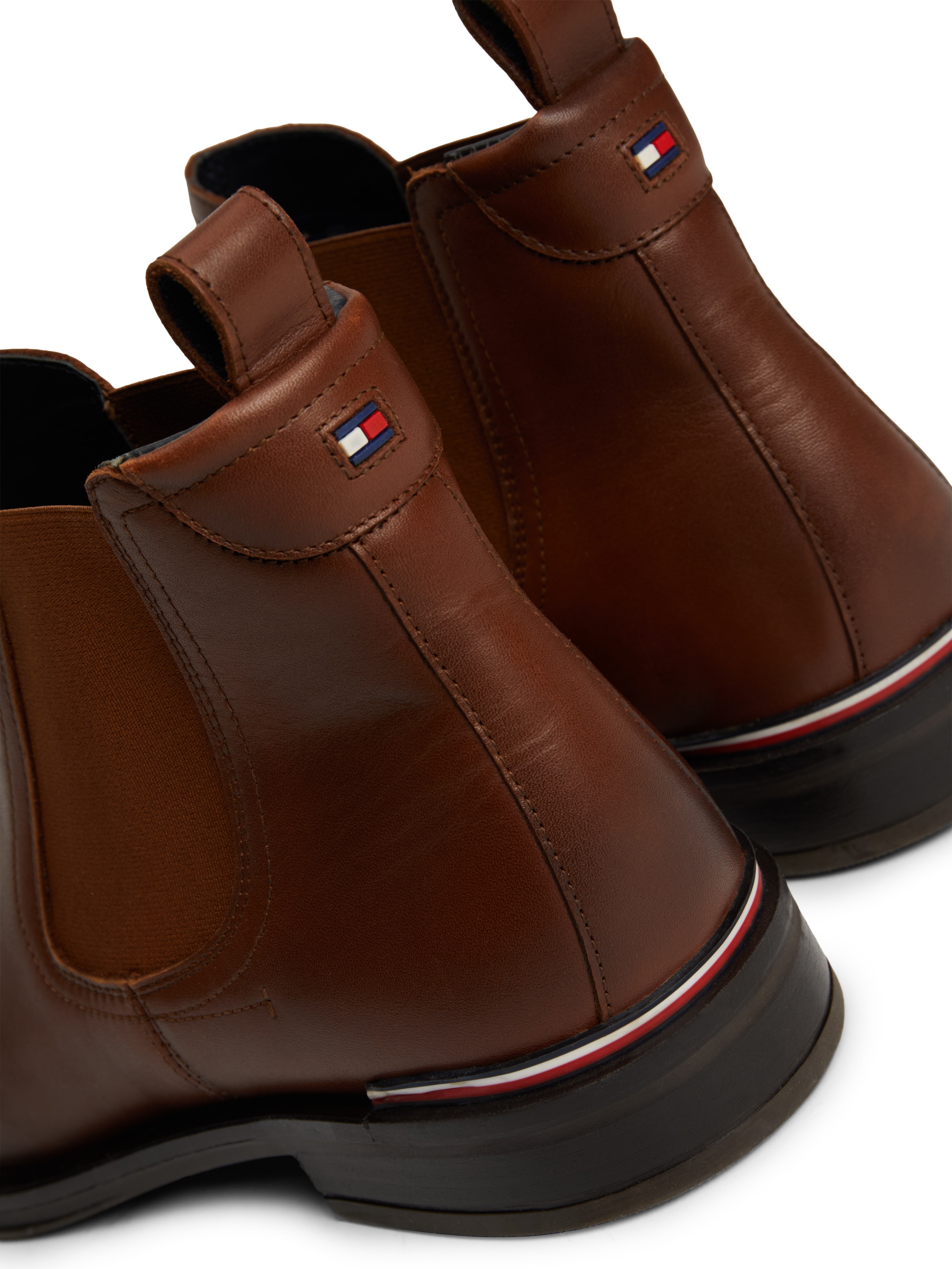 Tommy Hilfiger Chelseaboots »CORE RWB HILFIGER LTH CHELSEA«, Blockabsatz, Stiefelette, Businessschuh mit Streifen an der Ferse