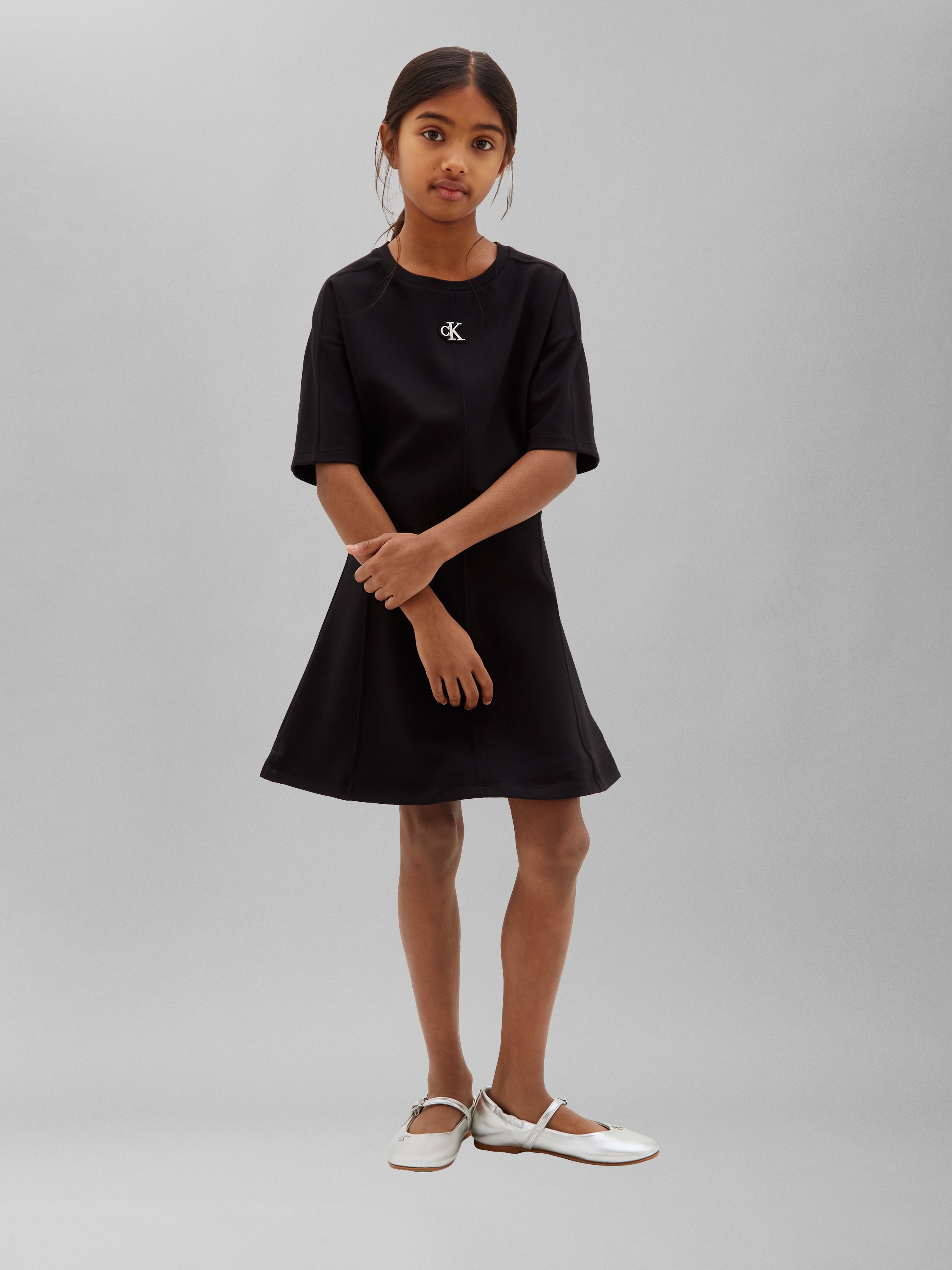 Calvin Klein Jeans Sweatkleid Ohne Taschen Rundhalsausschnitt, reine Baumwolle, Logodruck