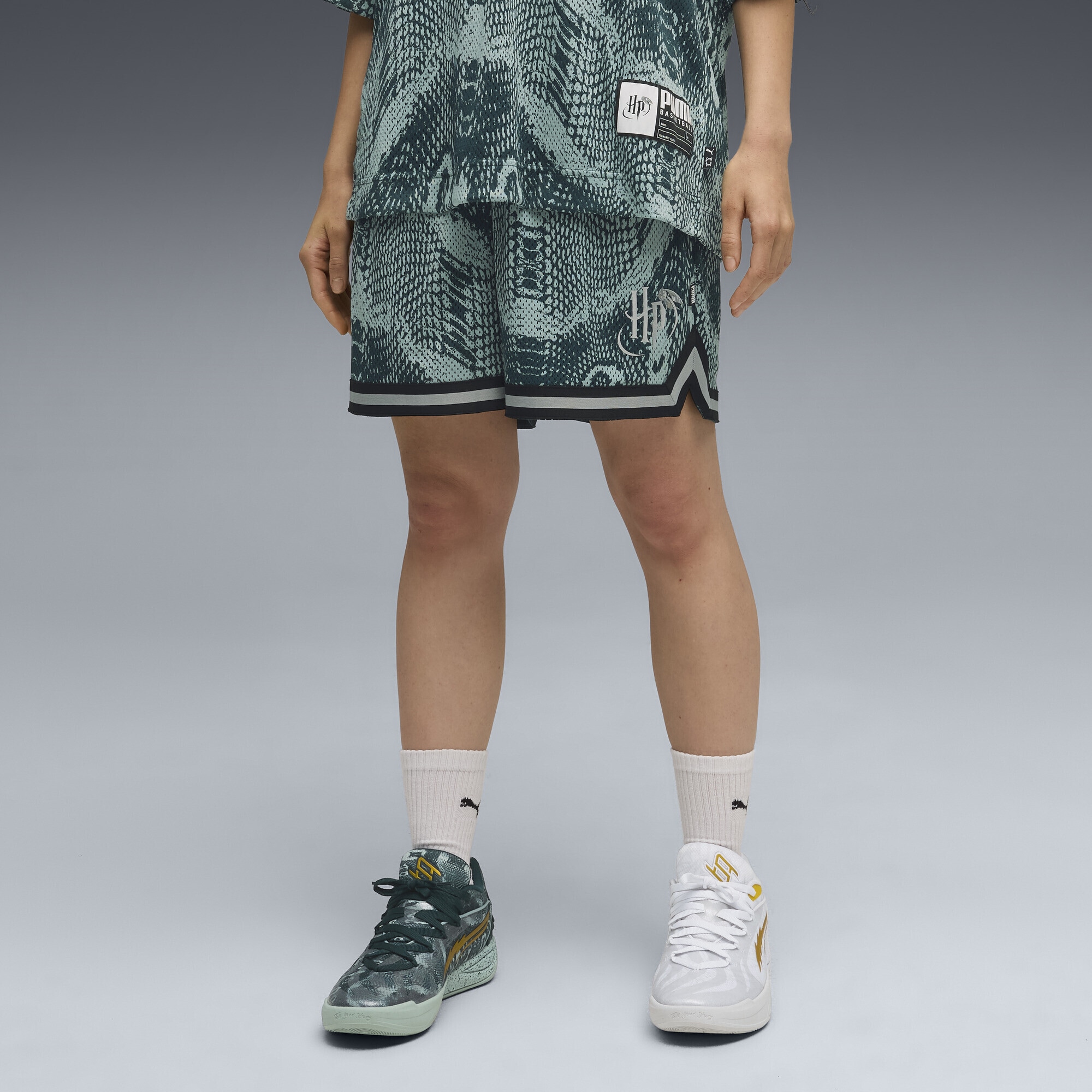 PUMA Shorts »PUMA HOOPS x HARRY POTTER™ Shorts Damen«