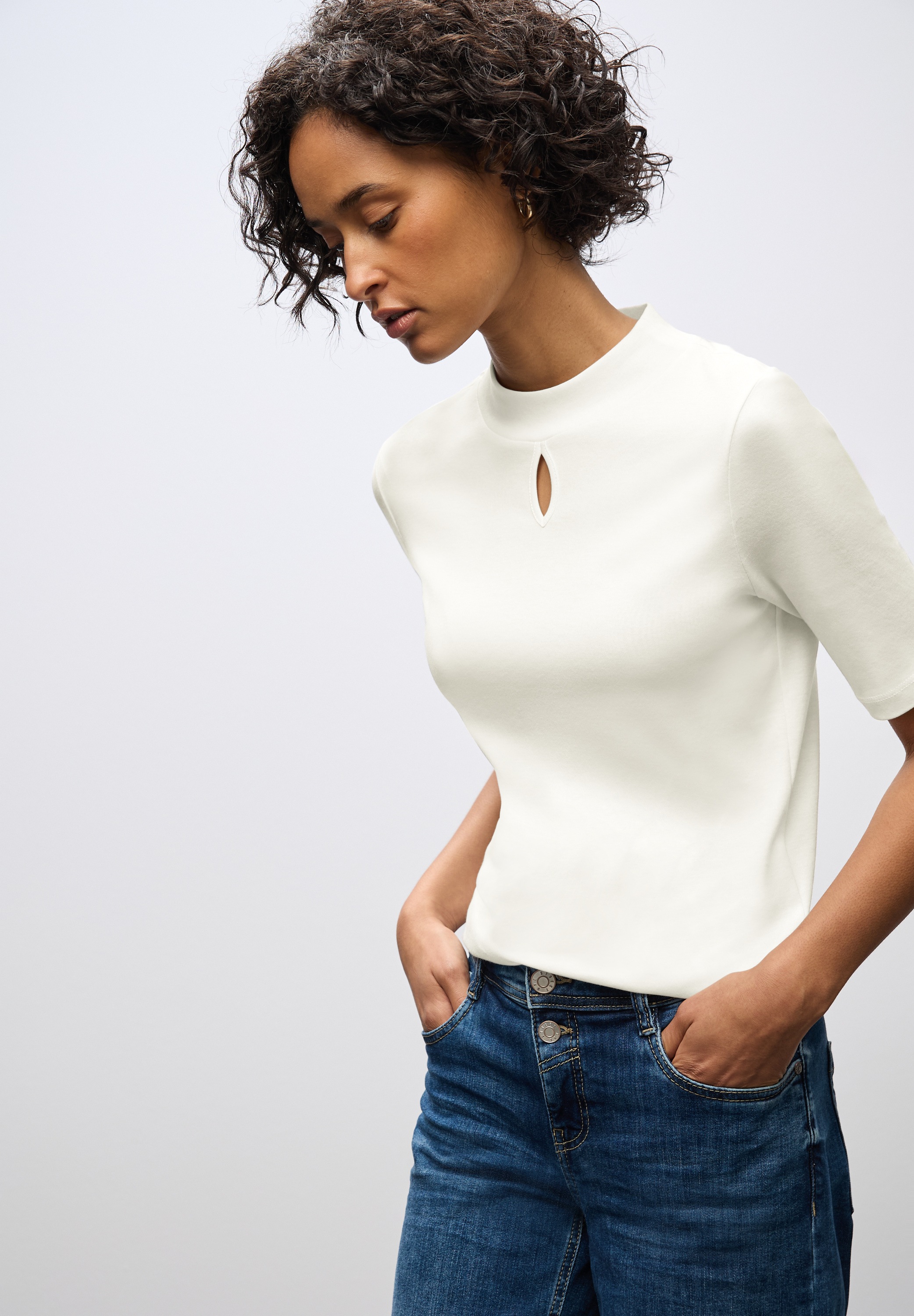 STREET ONE T-Shirt, mit Turtleneck und Cut-Out günstig online kaufen
