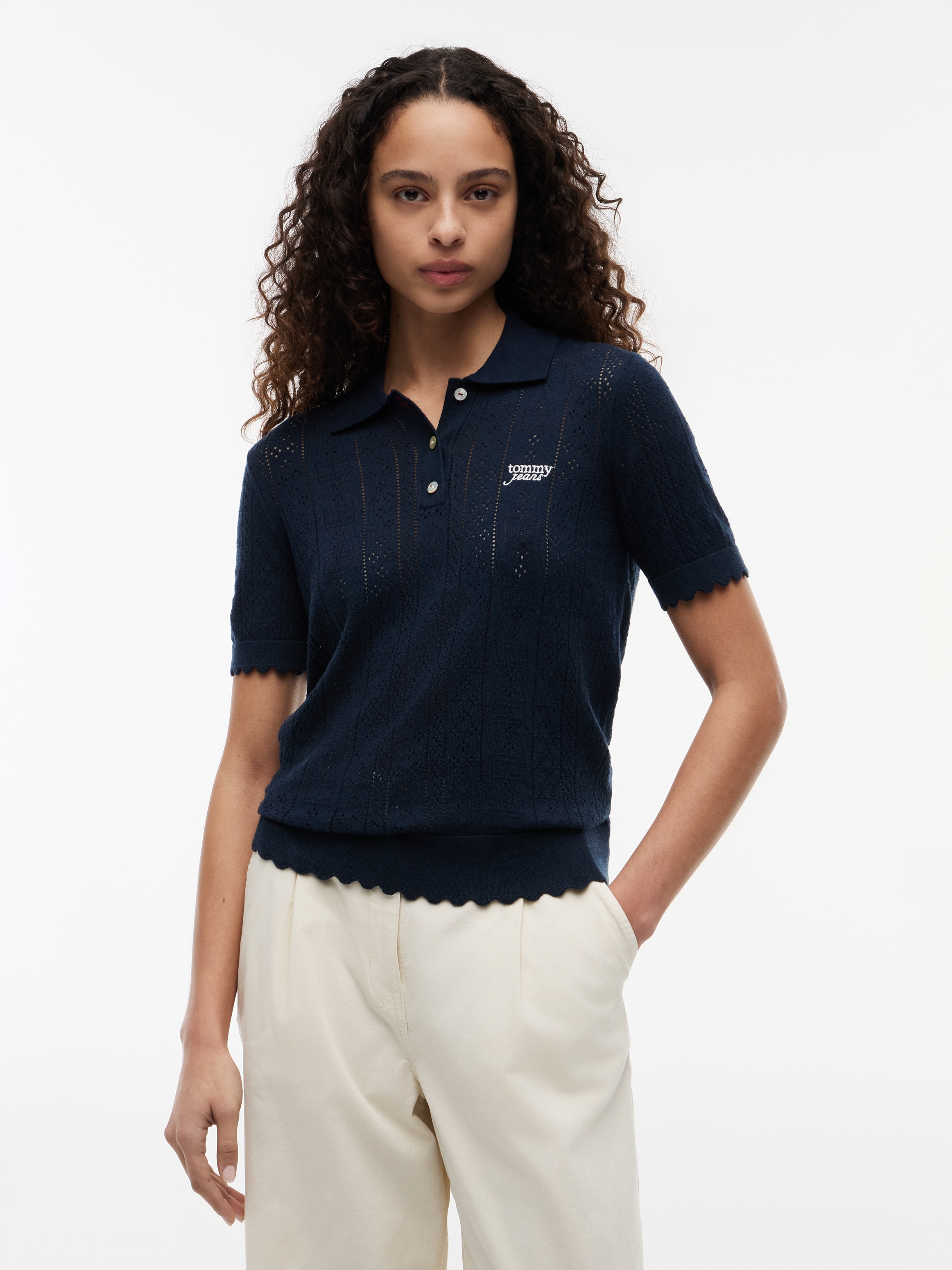Tommy Jeans Kurzarmpullover "TJW POINTELLE POLO SWEATER" Viskosemischung, Pointelle Strickmuster, gewellte Säume