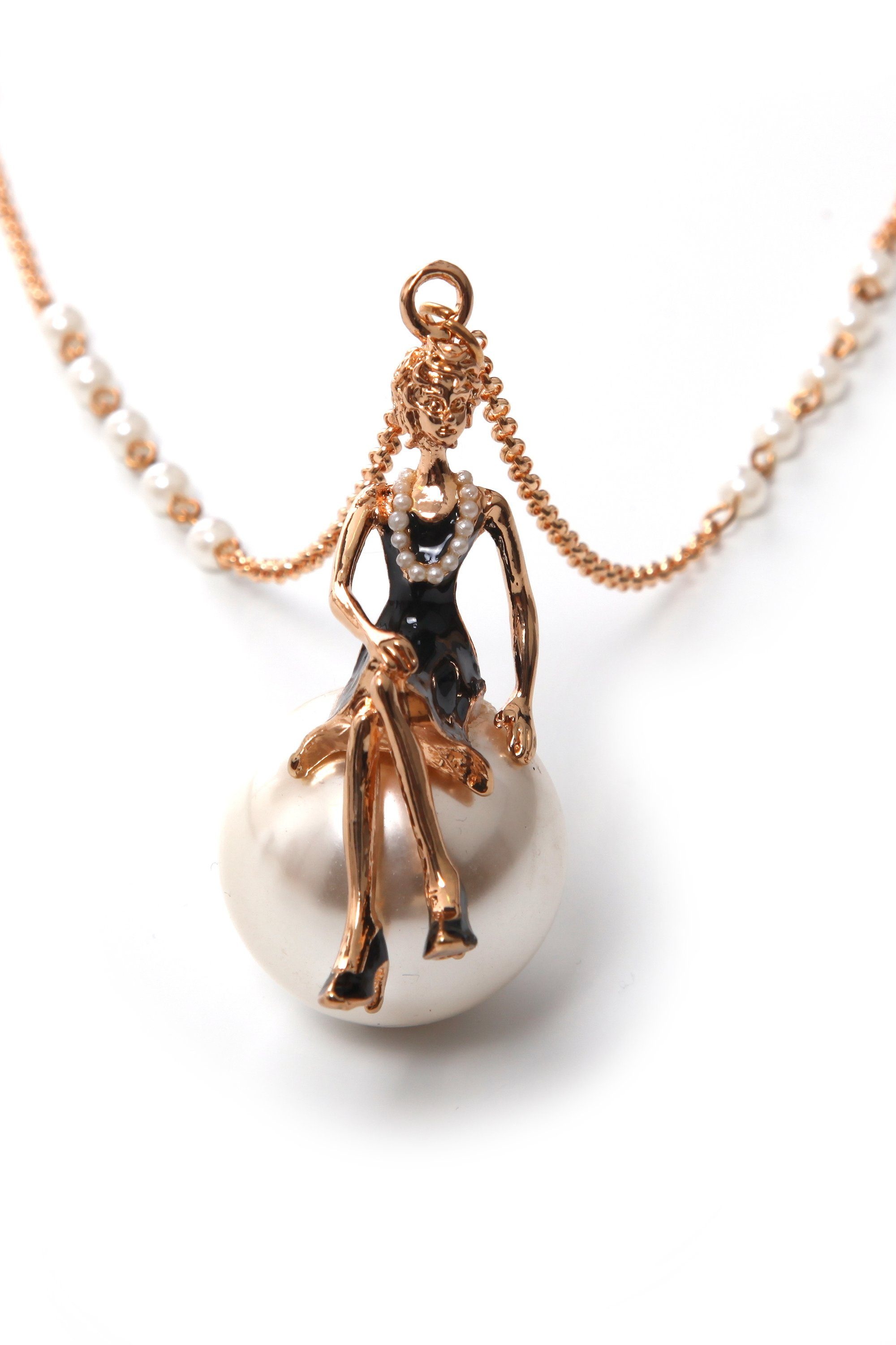 Lange Kette "Mailo", Damen, Gr. onesize, Metall, gold, COLLEZIONE ALESSANDRO, Basic, Halsketten, Frau mit Perlenkette 2