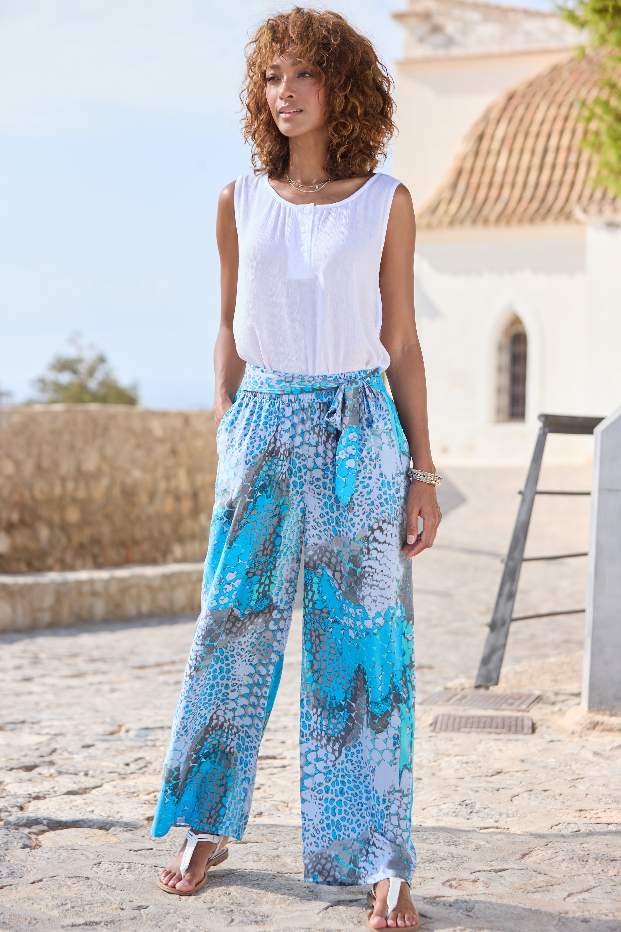 Buffalo Palazzohose, mit Animalprint und elastischem Bund, Schlupfhose, Stoffhose