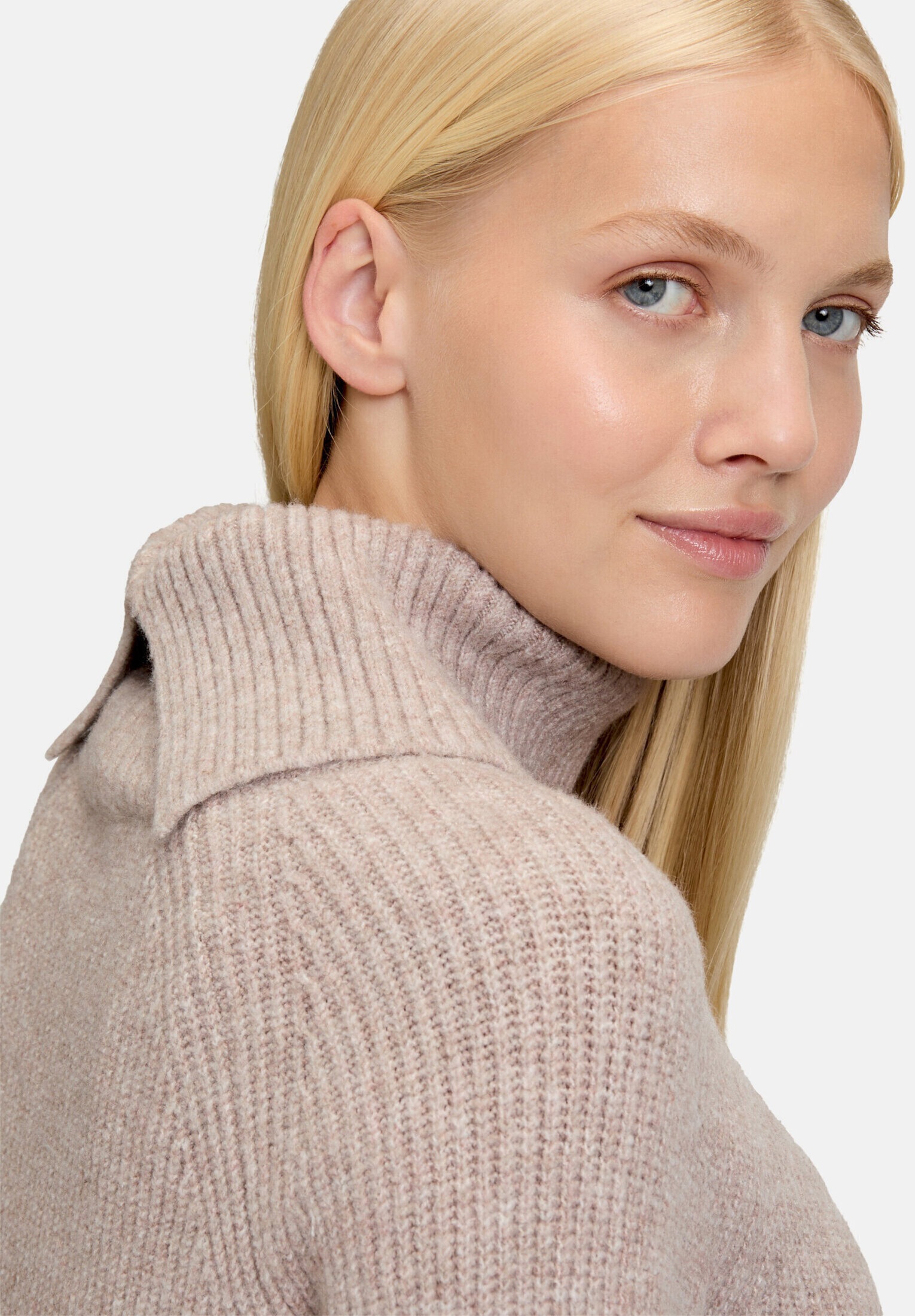 Cartoon Strickkleid »Damen mit Turtle Neck« Ohne Tasche