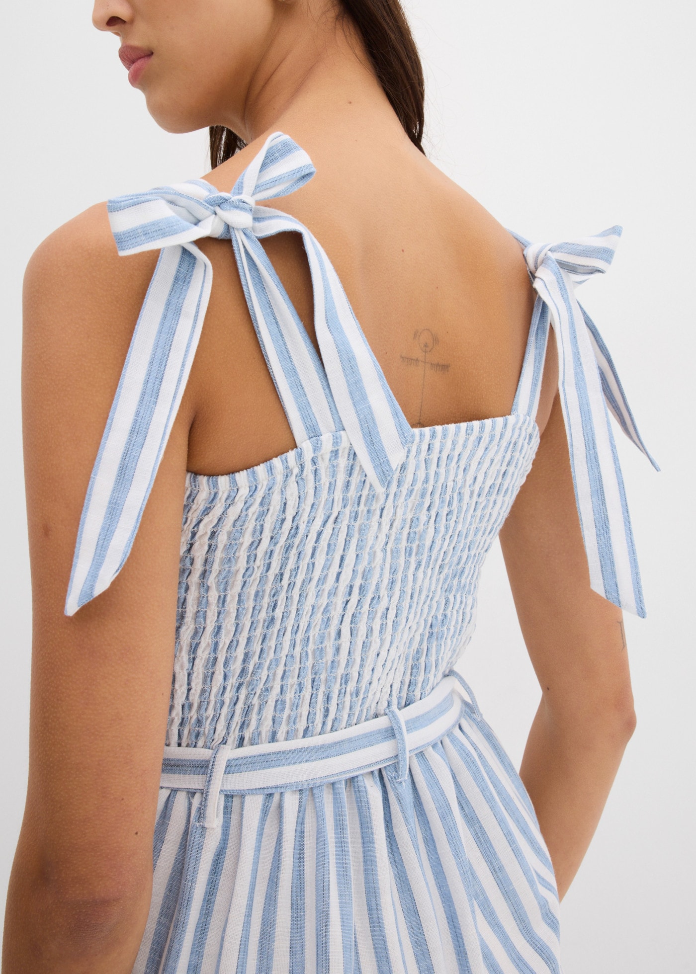 bonprix Jumpsuit loose fit, ärmellos, mit Bindedetails, aus Baumwolle und Leinen