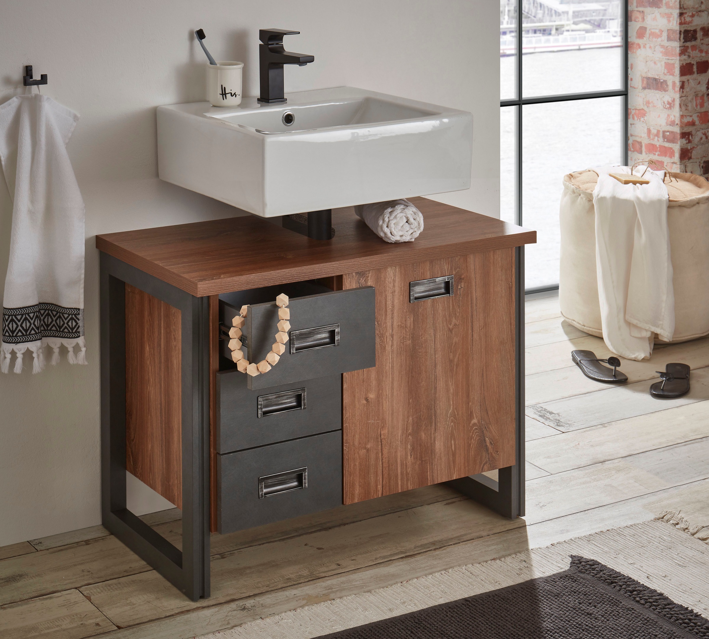 Home affaire Badmöbel-Set »Detroit, Bad im Industrialdesign, inkl. LED, 2-teiliges Badezimmer«, (2 St.), Waschbeckenunterschrank und Spiegel, holzfarben, mit Stauraum