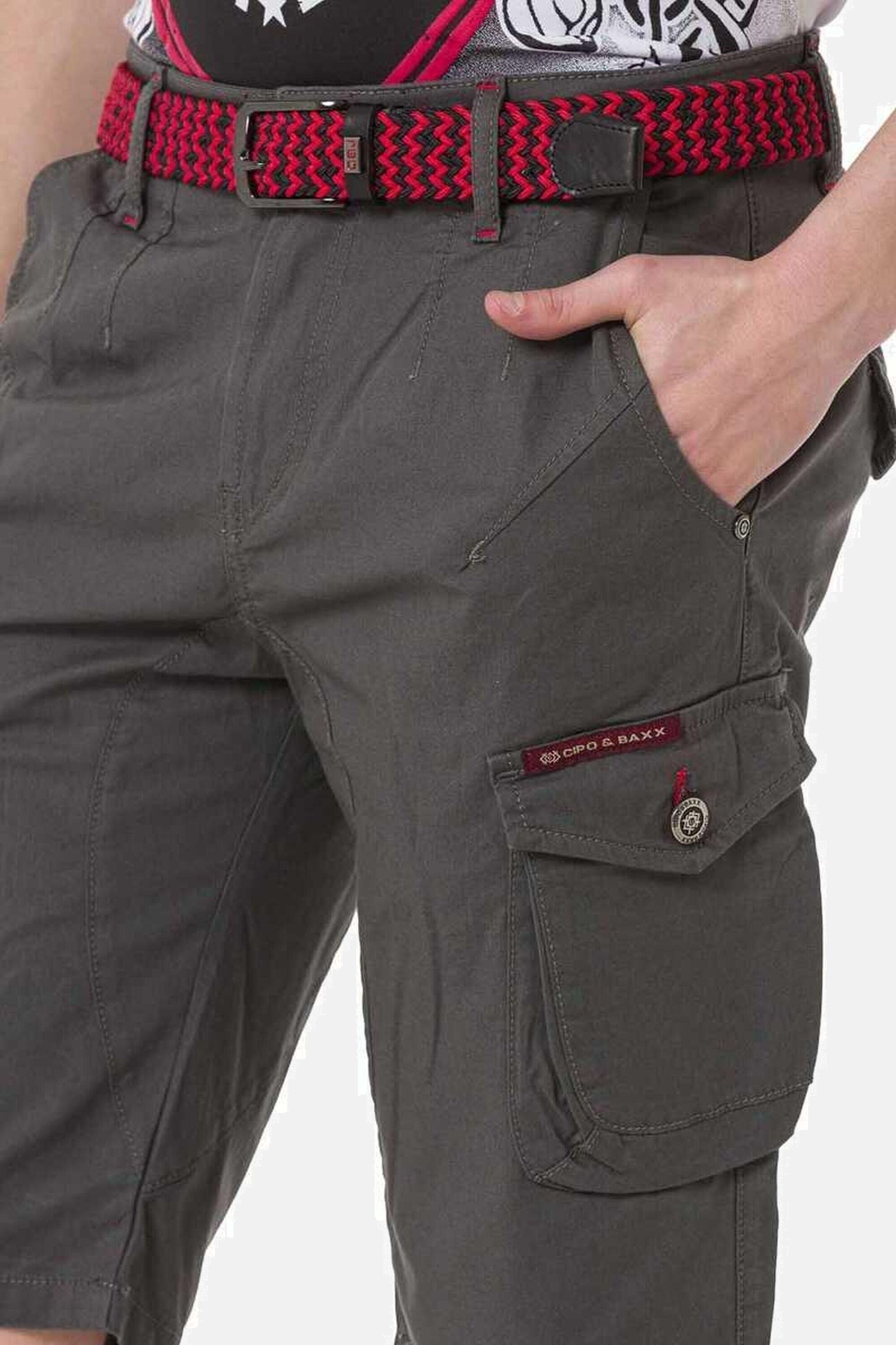 Cipo & Baxx Jeansbermudas »Bermuda & Short«, mit praktischen Beintaschen, CK265