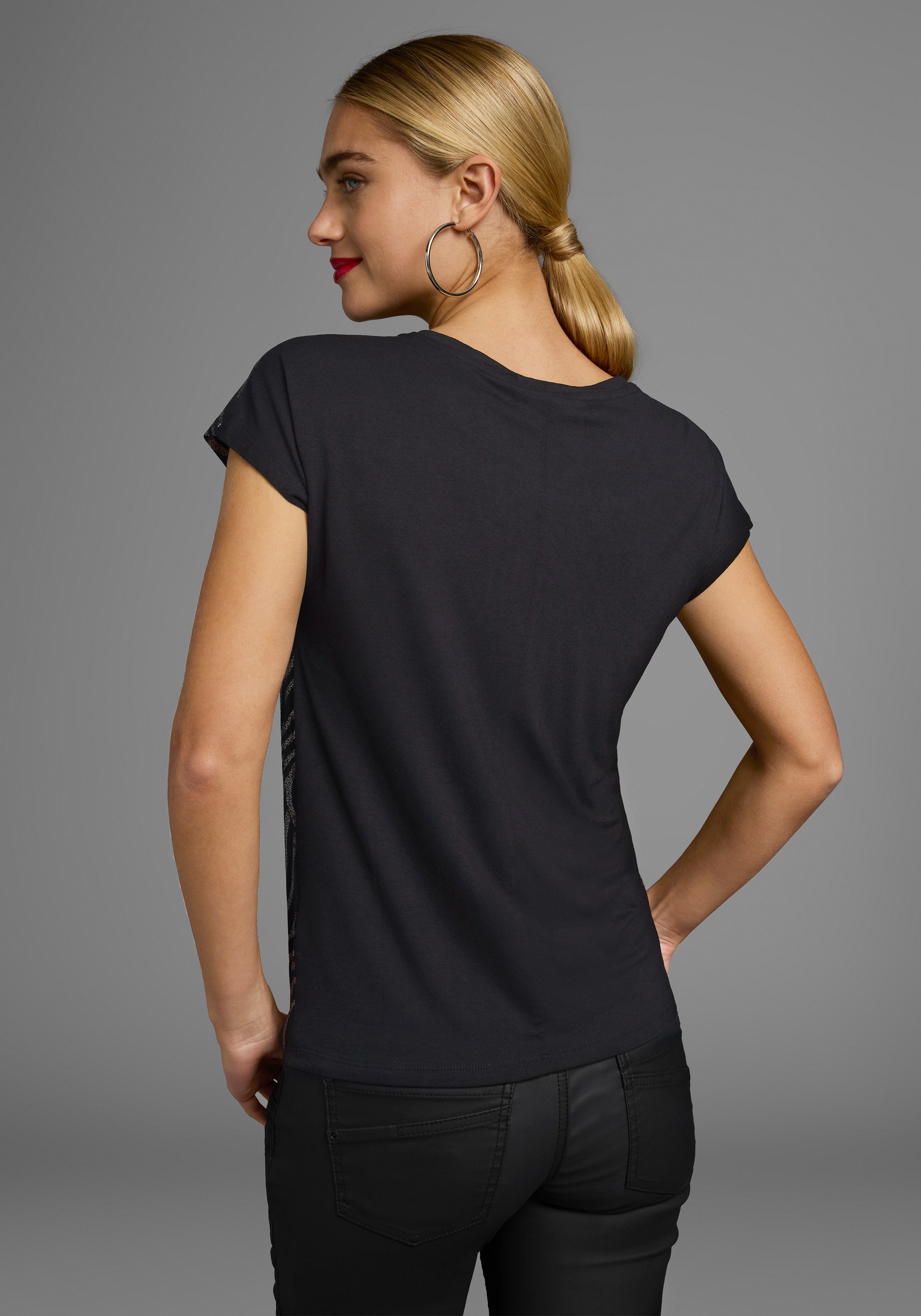 Laura Scott Rundhalsshirt, Kurzarm, figurumspielend, aus elastischem Single günstig online kaufen