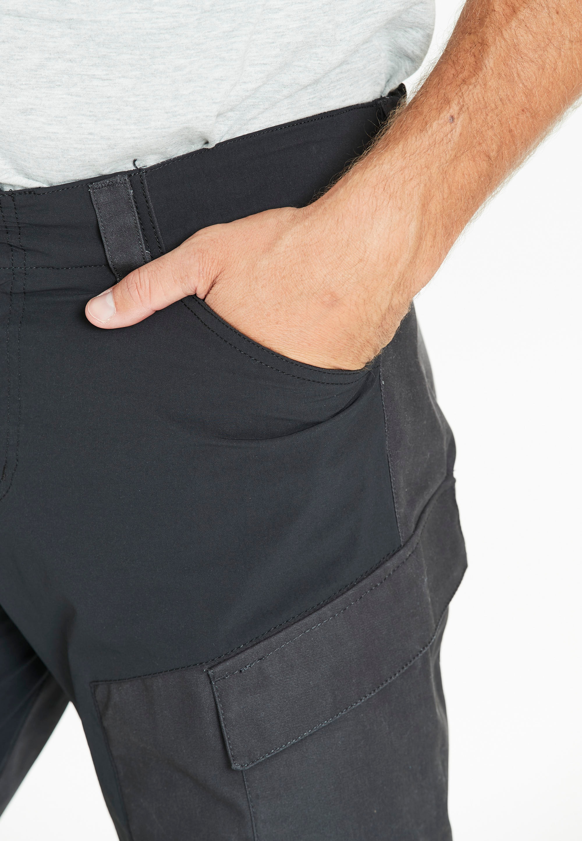 WHISTLER Shorts »ROMMY«, mit atmungsaktivem Materialmix