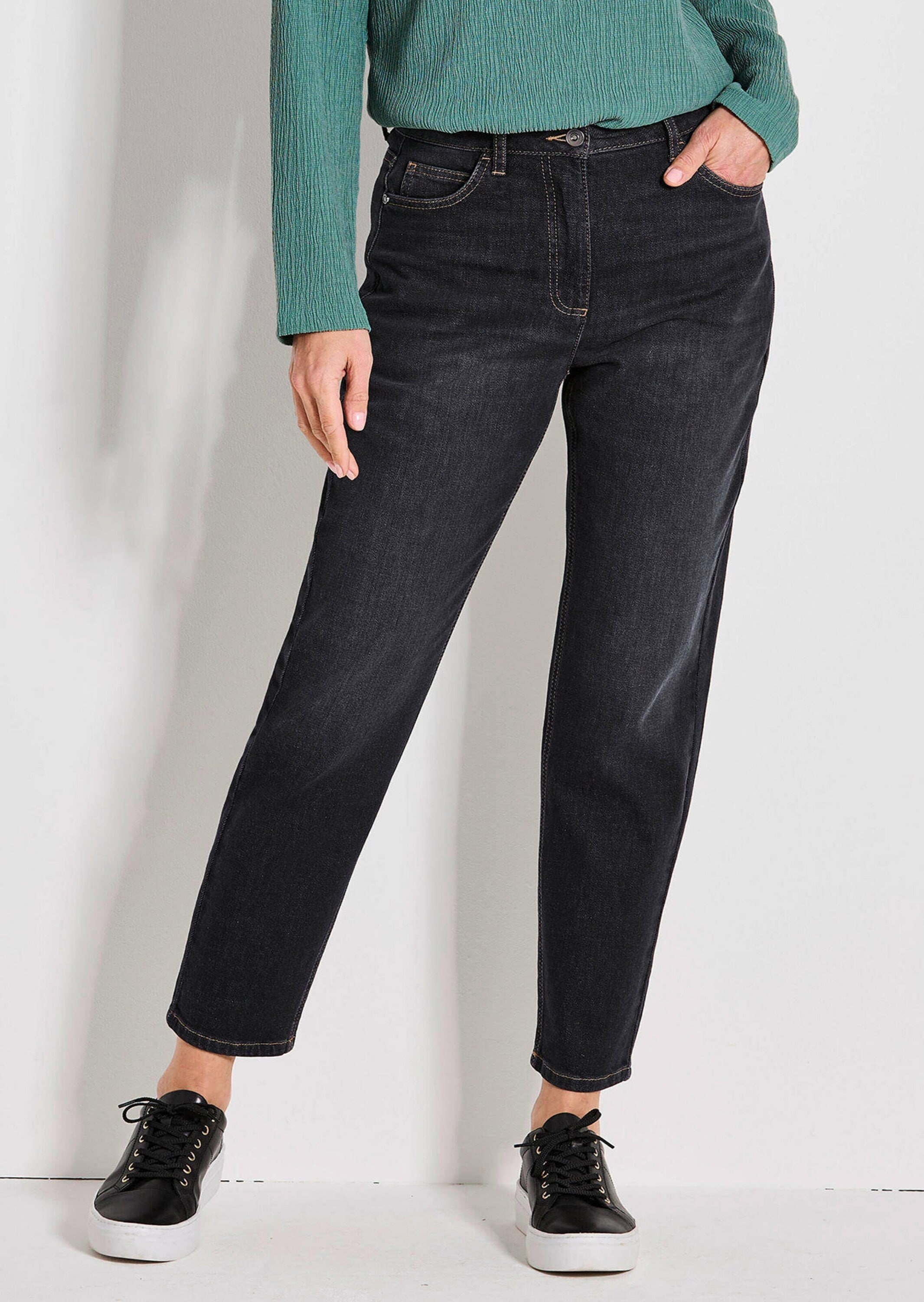 GOLDNER Regular-fit-Jeans »Kurzgröße Mom Jeans SARA aus Baumwoll-Stretch«