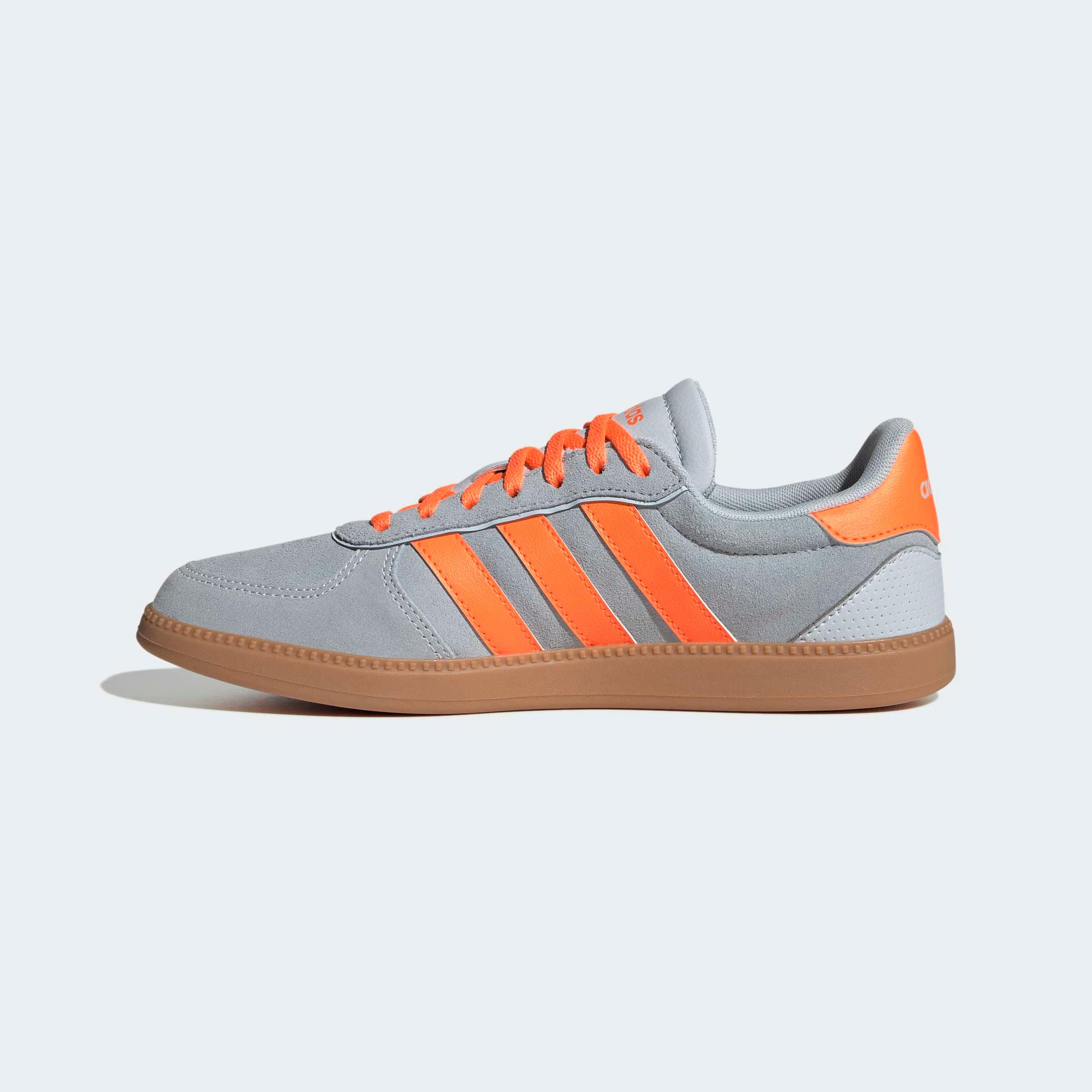 adidas Sportswear Sneaker »BREAKNET SLEEK«  inspiriert vom Design des adidas handball spezial