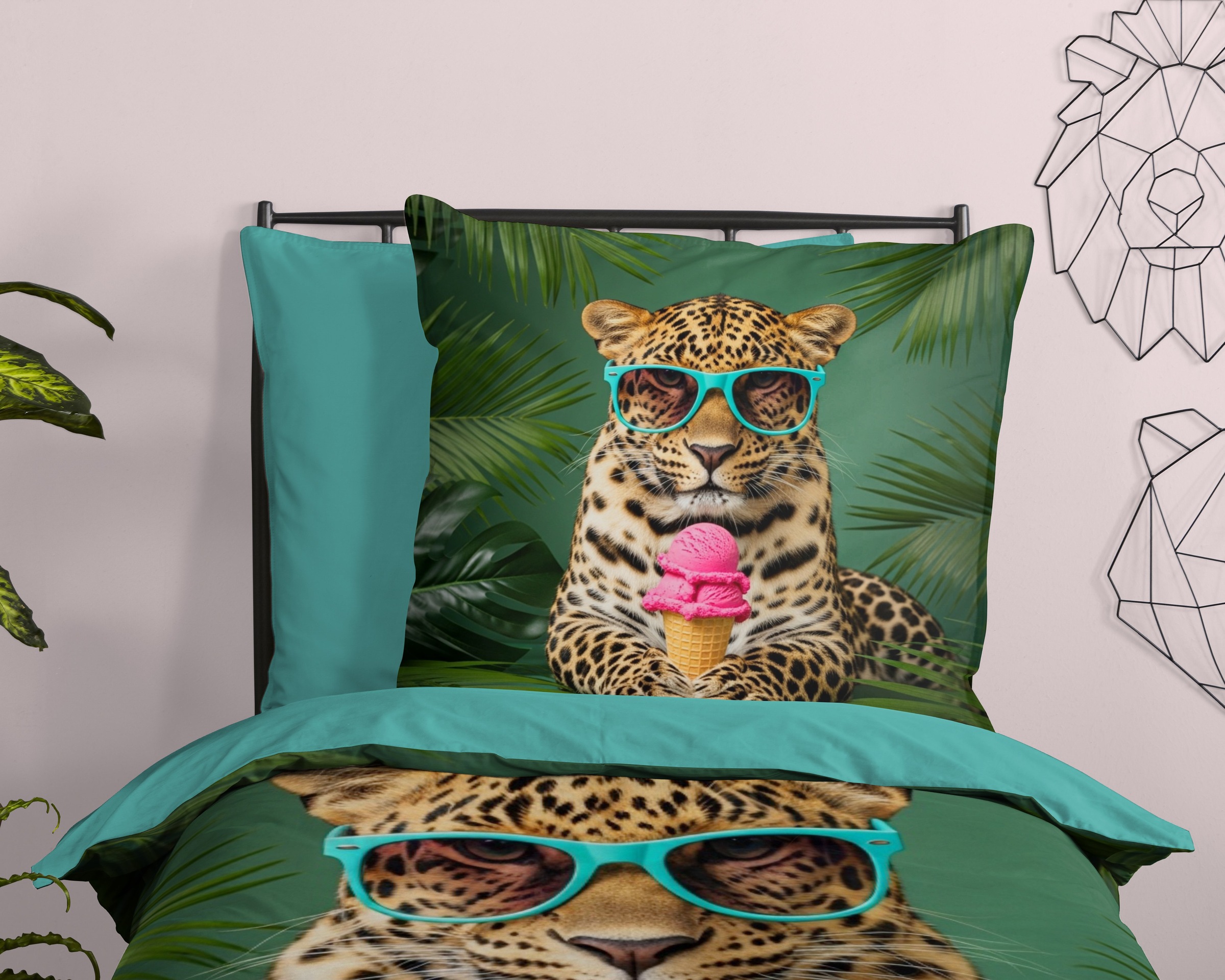 Thumbnail - PURE luxury collection Kinderbettwäsche "Chill" 2 Mikrofaser, 135x200, 2 Teilig, Wendeoptik, Kind, Leopard, Tropisch