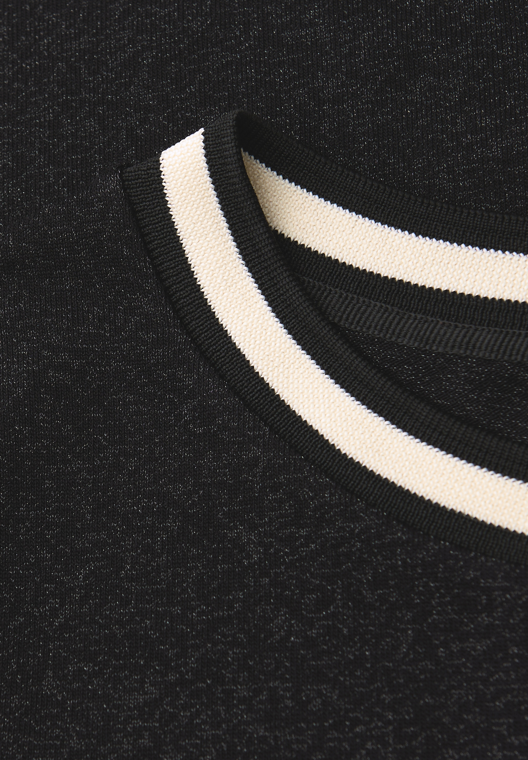 STREET ONE T-Shirt mit Seitlichen Einschlitzen am Saum